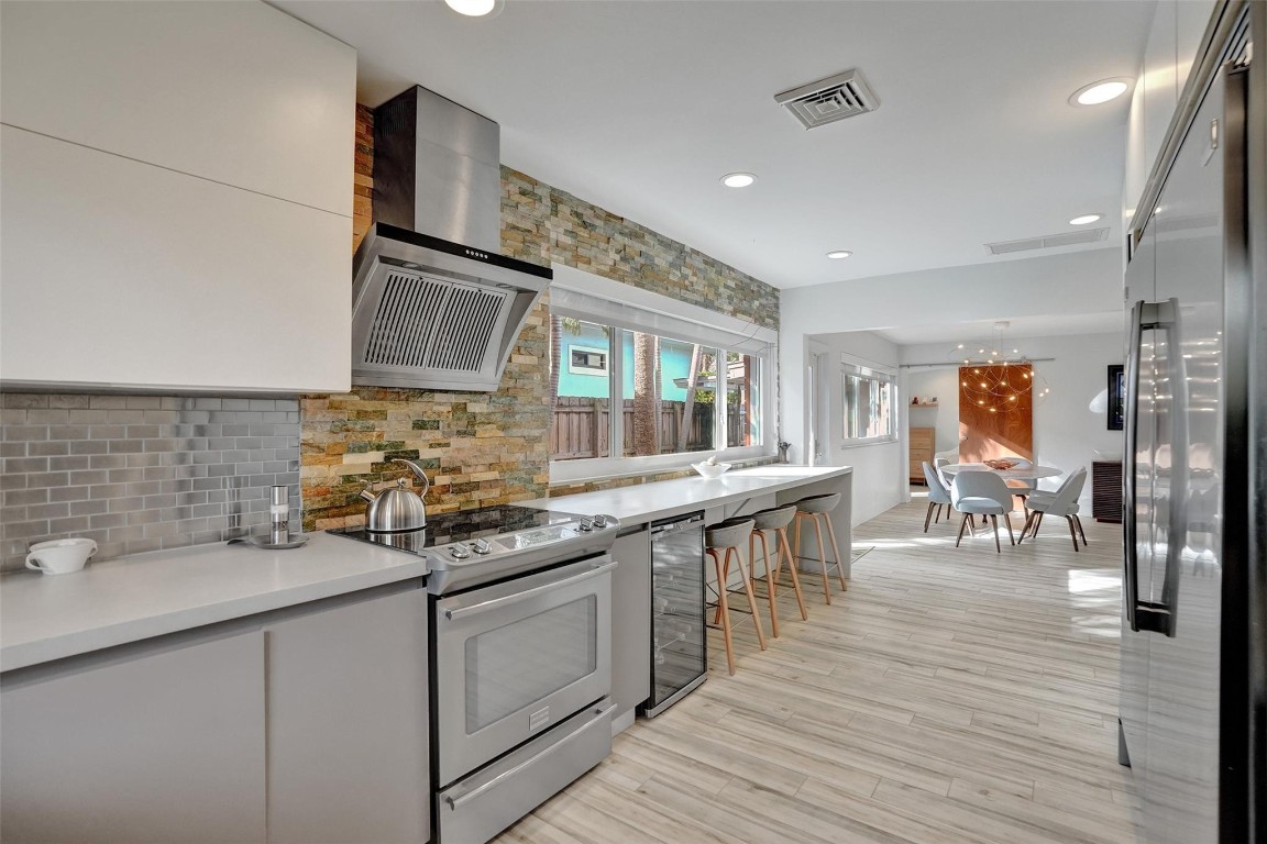 HILLSBORO SHORES SEC B - Residential