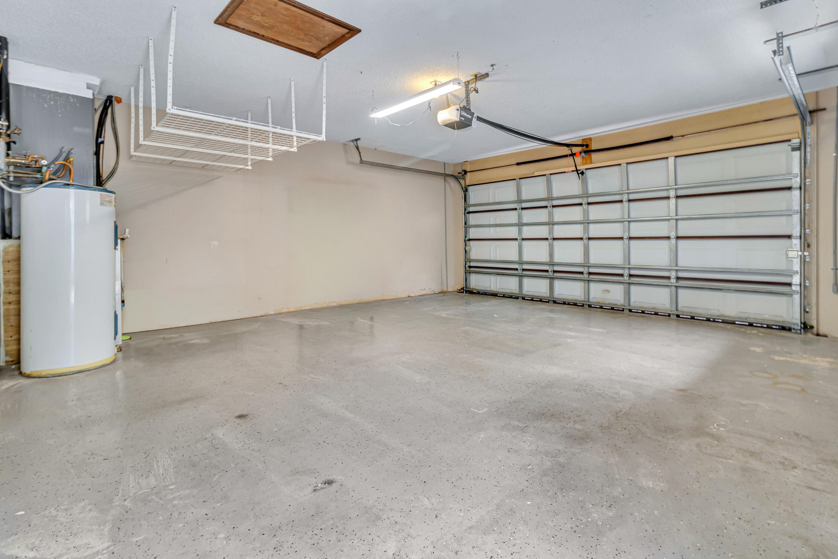 JACARANDA LAKES SECTION SEVEN - Residential