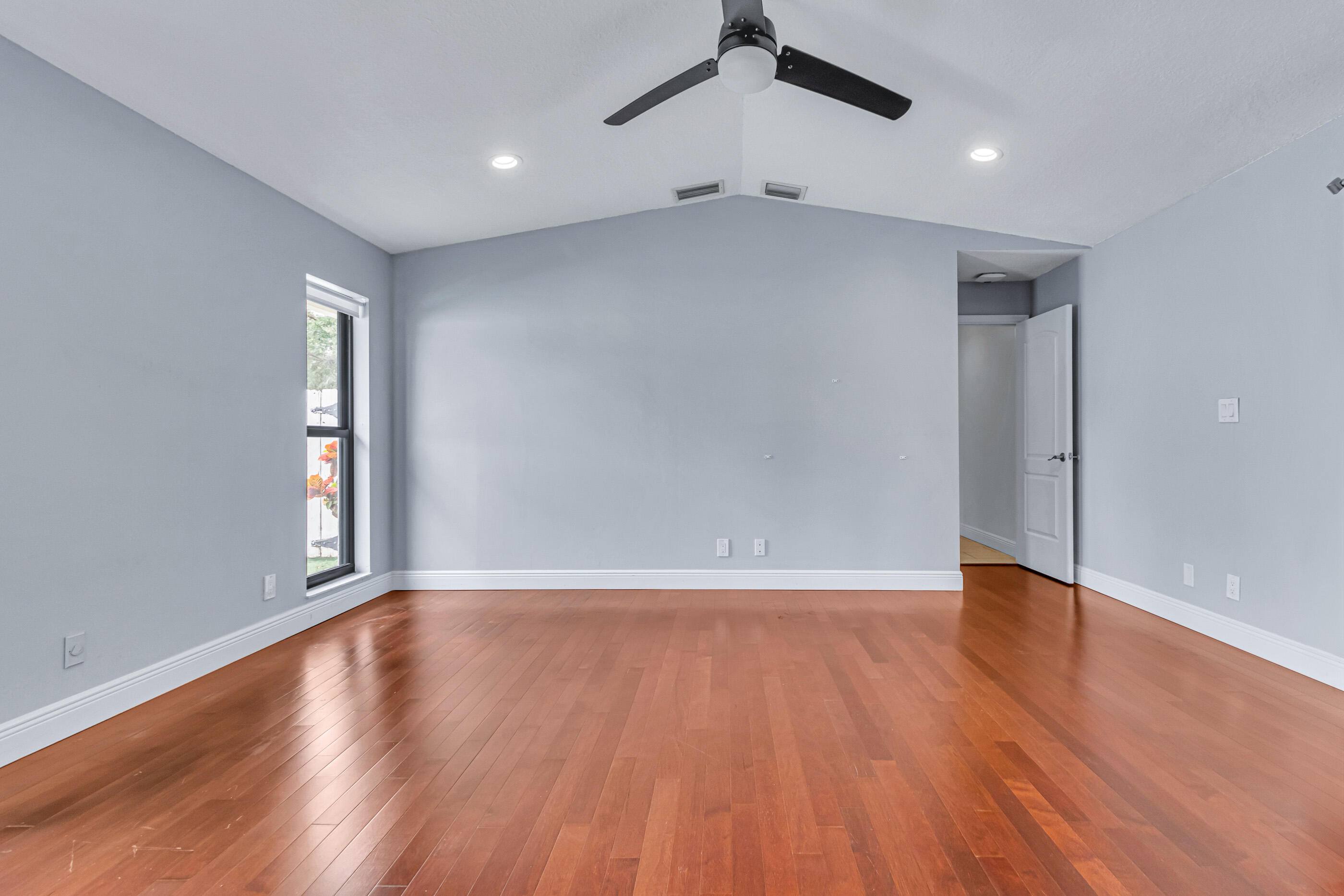 JACARANDA LAKES SECTION SEVEN - Residential