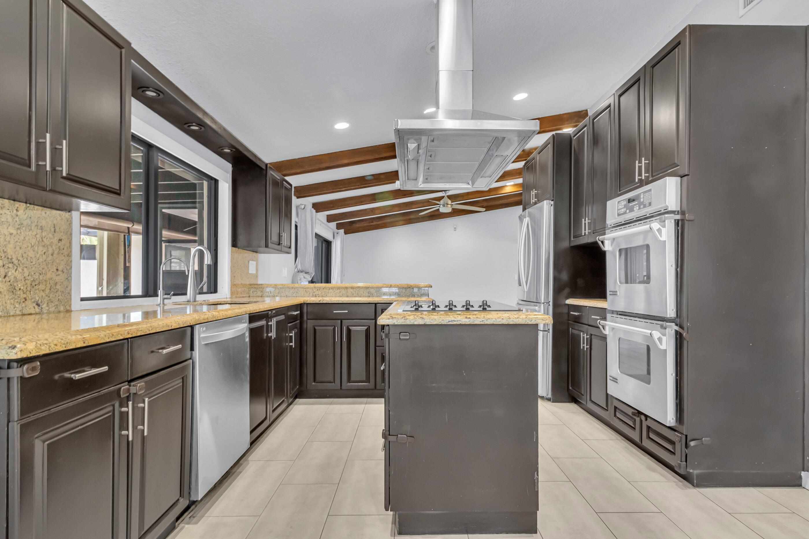 JACARANDA LAKES SECTION SEVEN - Residential