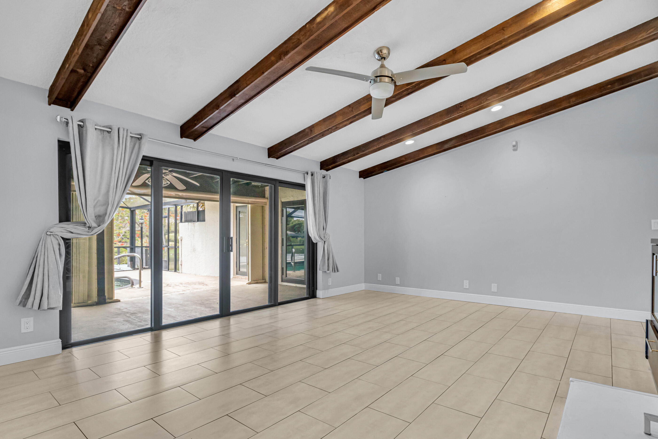 JACARANDA LAKES SECTION SEVEN - Residential