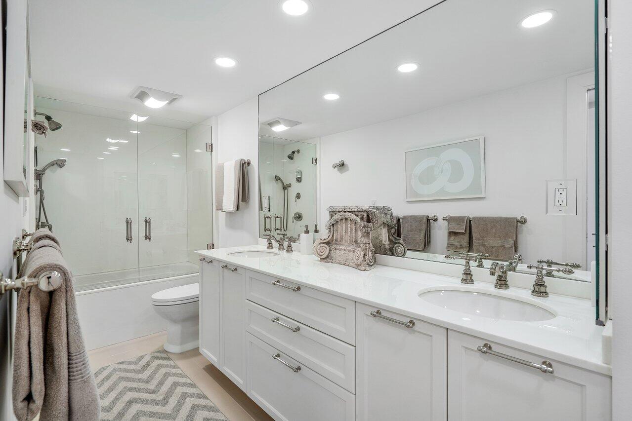 TWENTY SIX HUNDRED COND - Residential