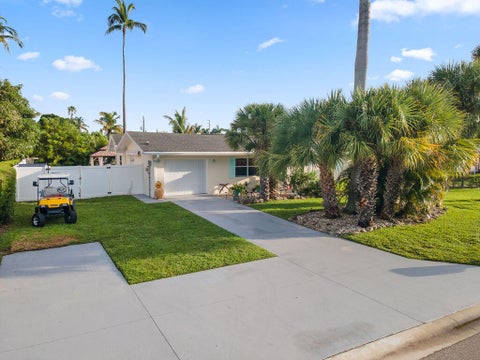 Tiny photo for 1916 RIO VISTA Drive, Fort Pierce, FL 34949 (MLS # B26088585)