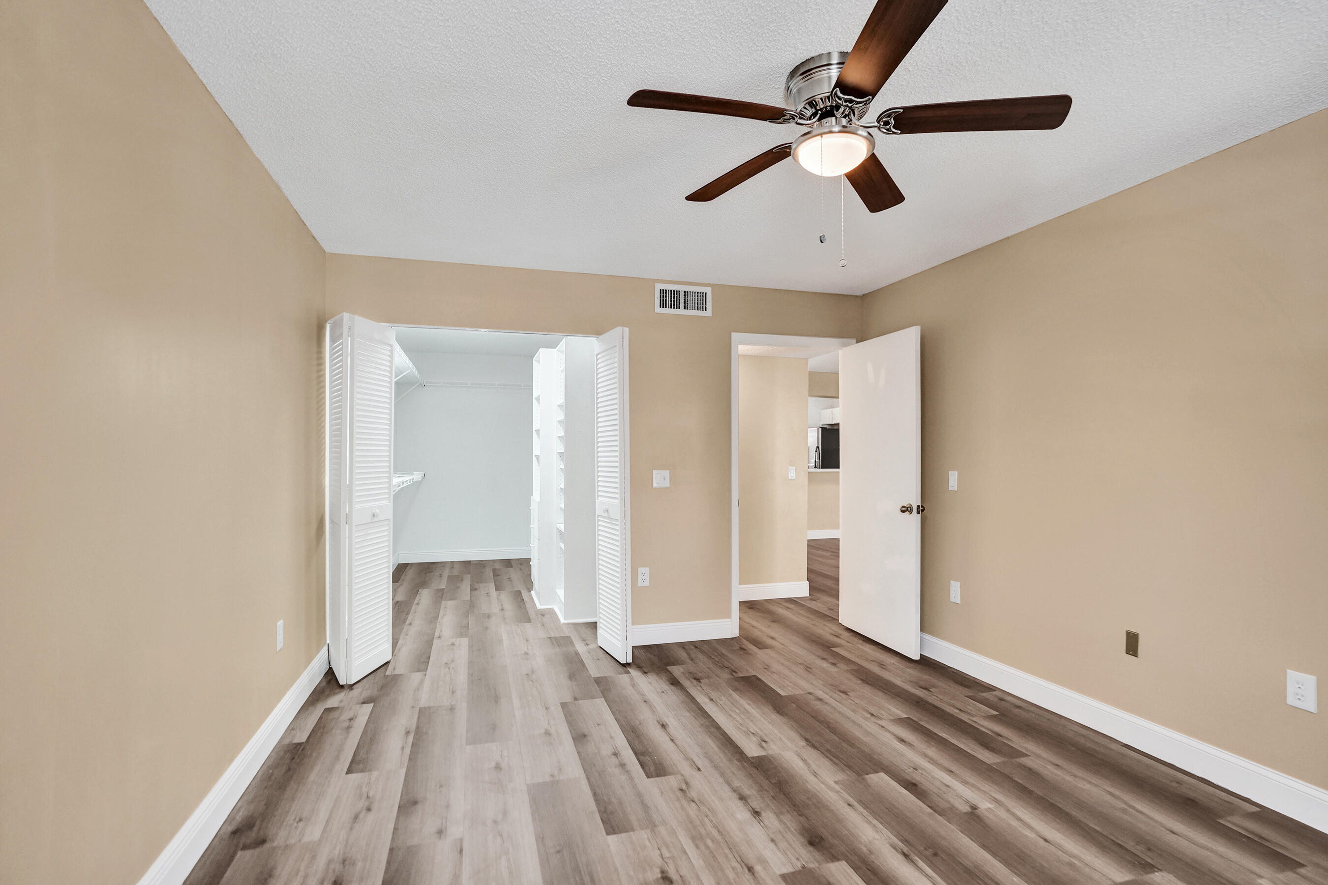 TRENT CONDOMINIUM - Residential