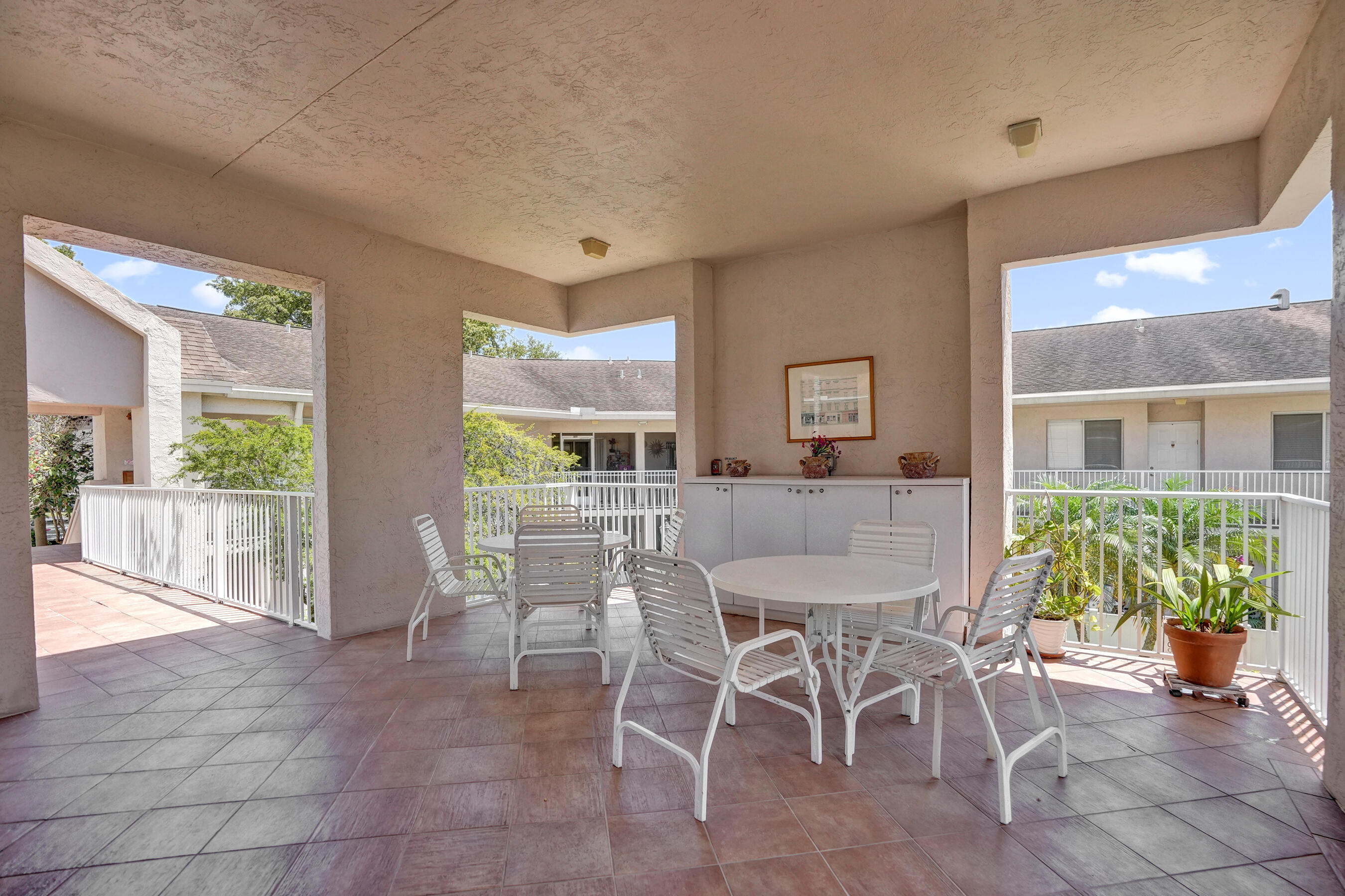 TRENT CONDOMINIUM - Residential