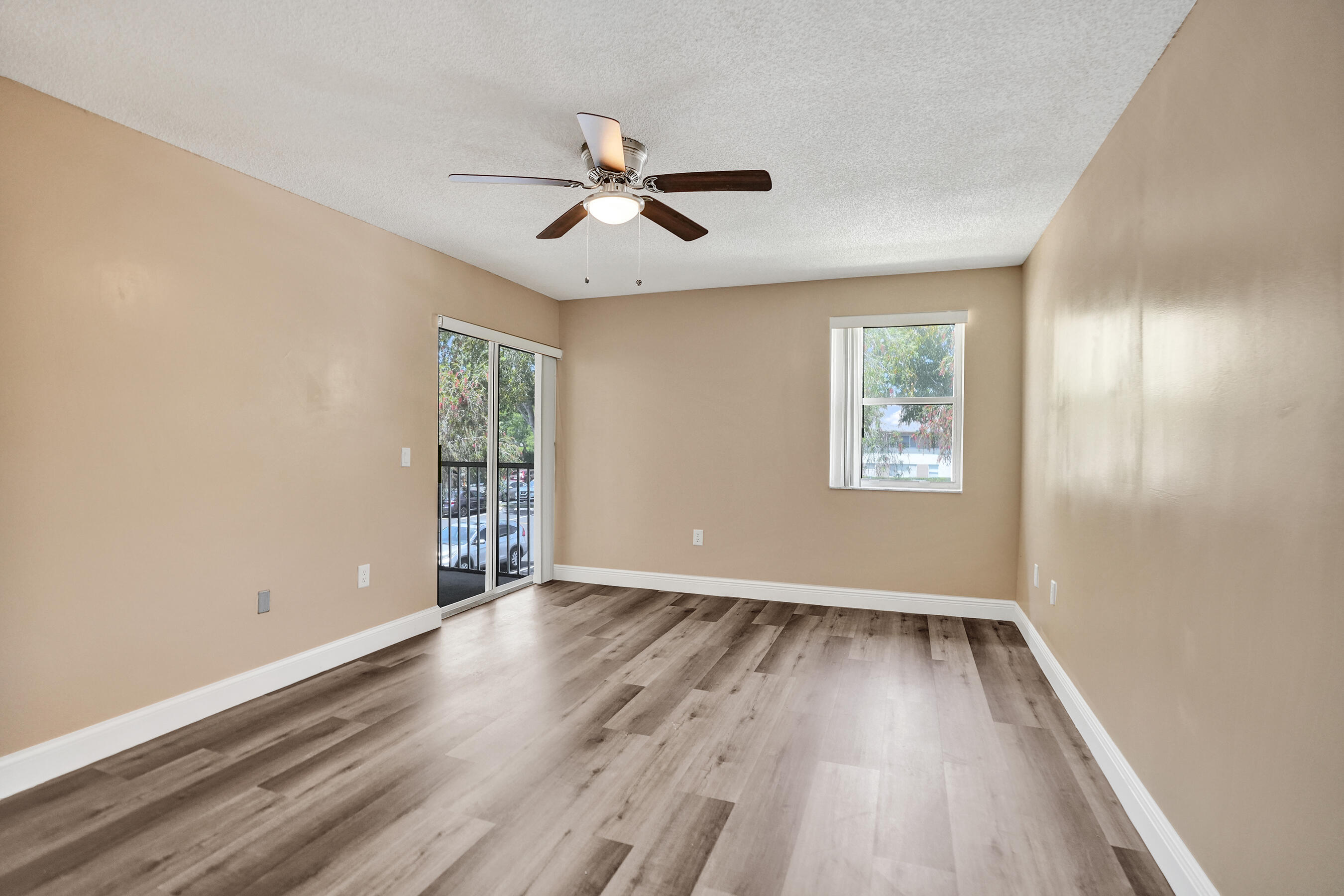 TRENT CONDOMINIUM - Residential