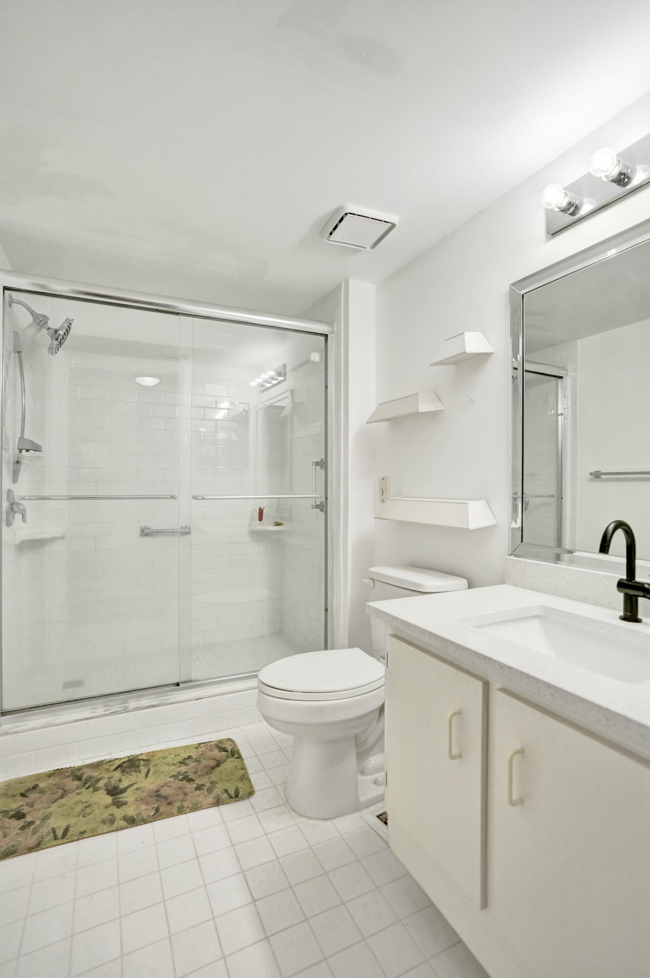 TRENT CONDOMINIUM - Residential