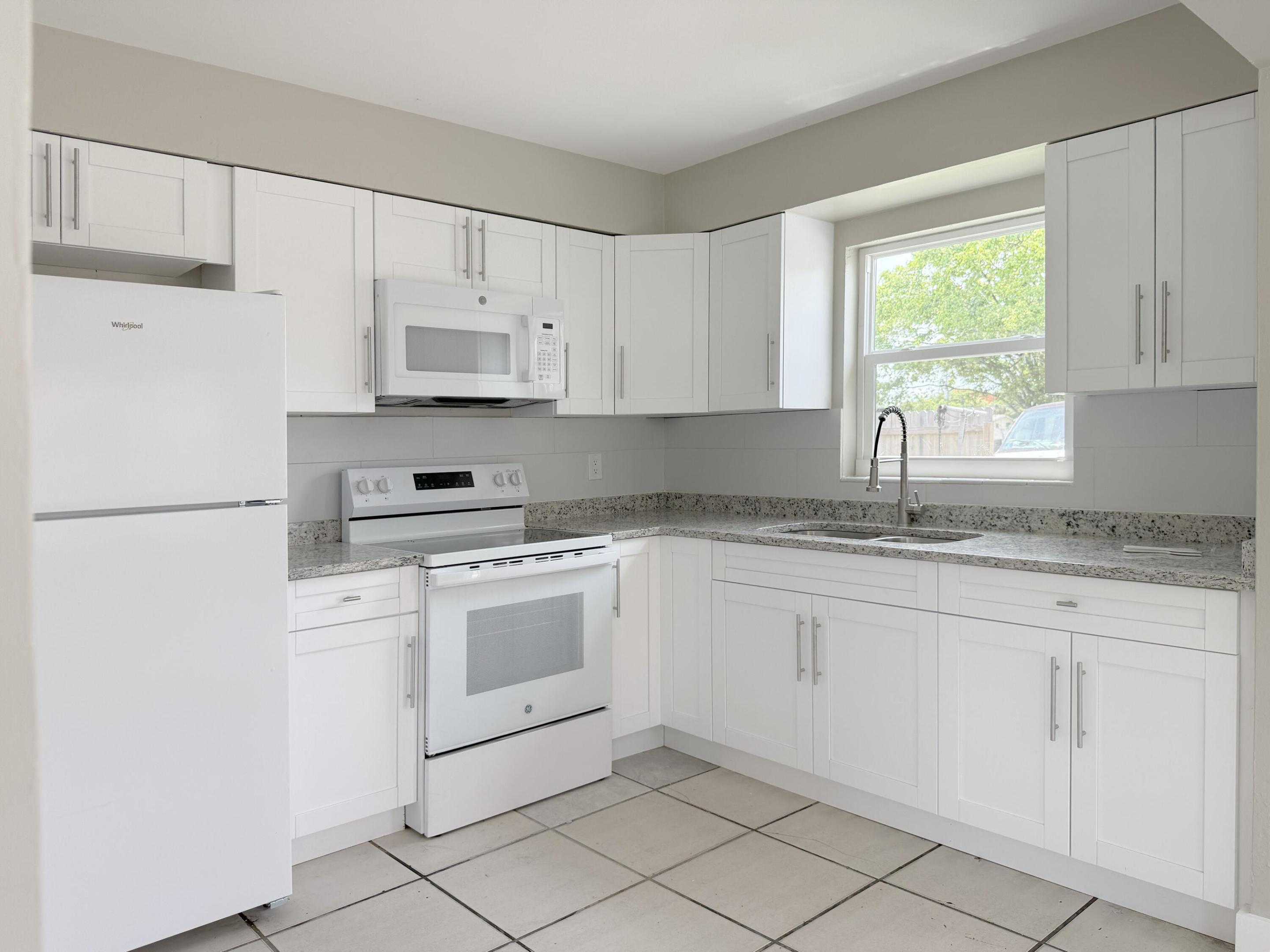 ROCK HILL SEC - Residential Lease