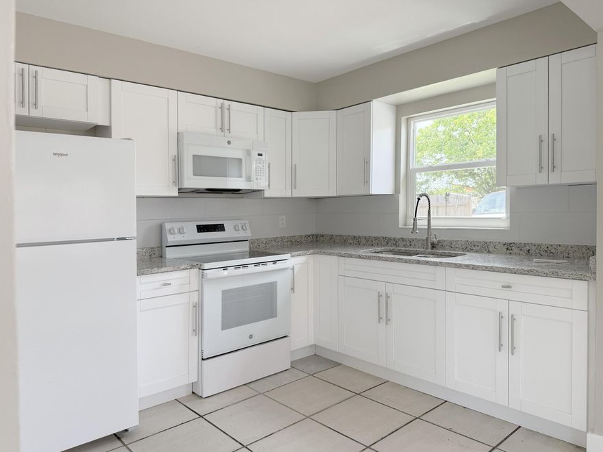 Move right into this spacious 1-bedroom, 1-bath duplex featuring recent updates throughout. Improvements include a renovated bathroom, new kitchen cabinets, brand-new kitchen appliances, new bedroom and closet doors, fresh interior & exterior paint, and hurricane-impact windows & doors.  Ideally located near I-595, providing quick access to major highways, shopping, dining, & entertainment. Just minutes from the Hard Rock Casino and other local attractions. Low move-in costs with only first month's rent & security deposit required. Available for immediate occupancy. Se habla Español.   Amplio 1/1 renovado con cocina y baño nuevos, electrodomésticos nuevos, pintura interior y exterior fresca, y ventanas de impacto. Cerca de I-595 y Hard Rock. Solo primer mes y depósito.
