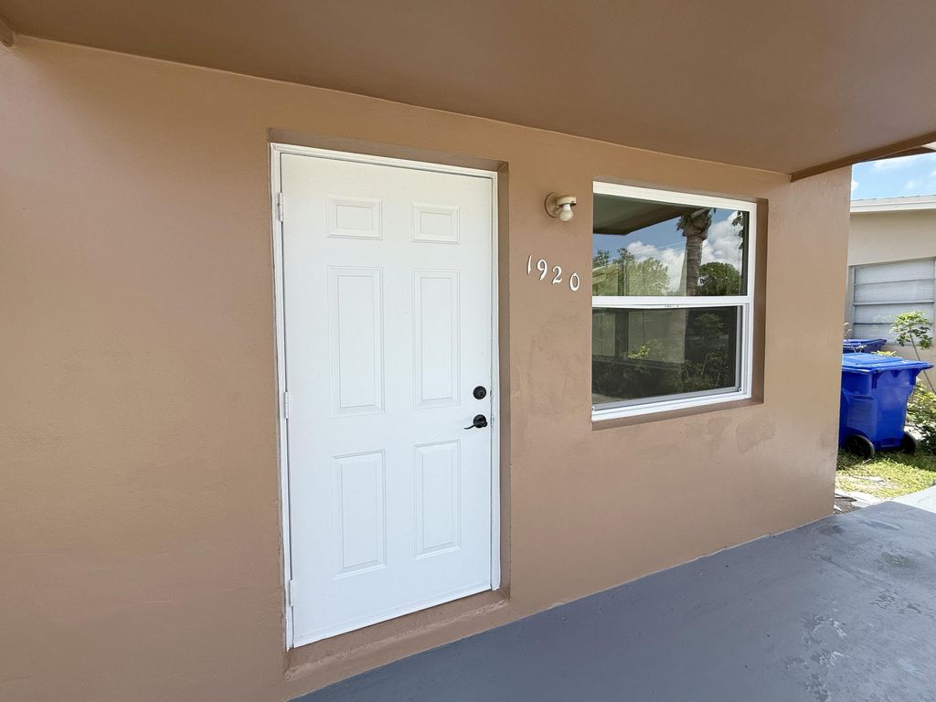 Photo of 1920 SW 44th Avenue #2, Fort Lauderdale, FL 33317 (MLS # B26034493)