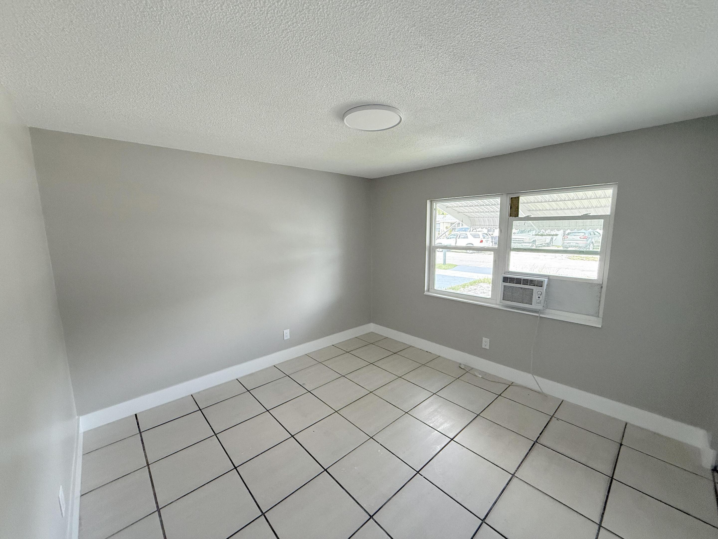 ROCK HILL SEC - Residential Lease