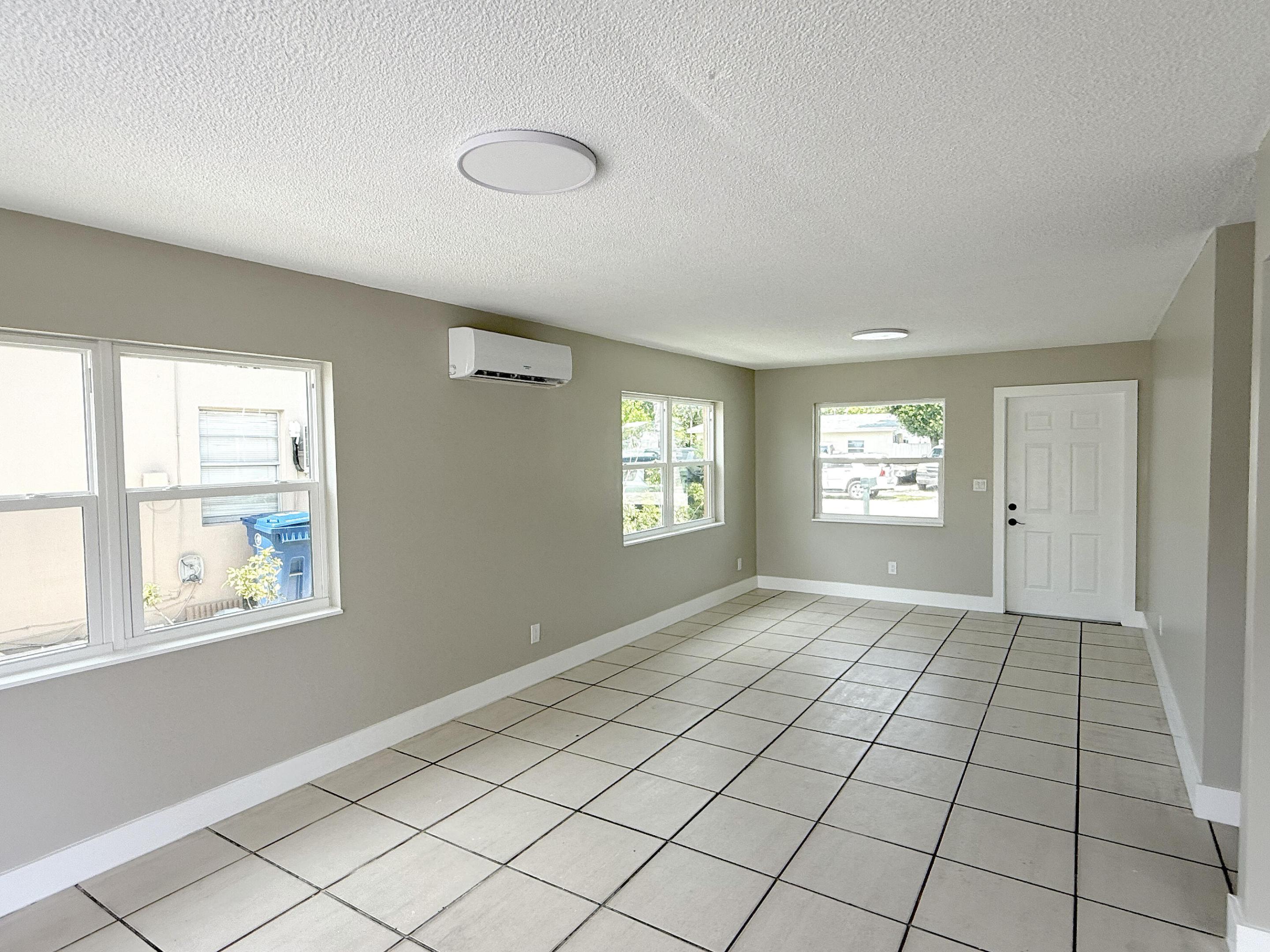 ROCK HILL SEC - Residential Lease