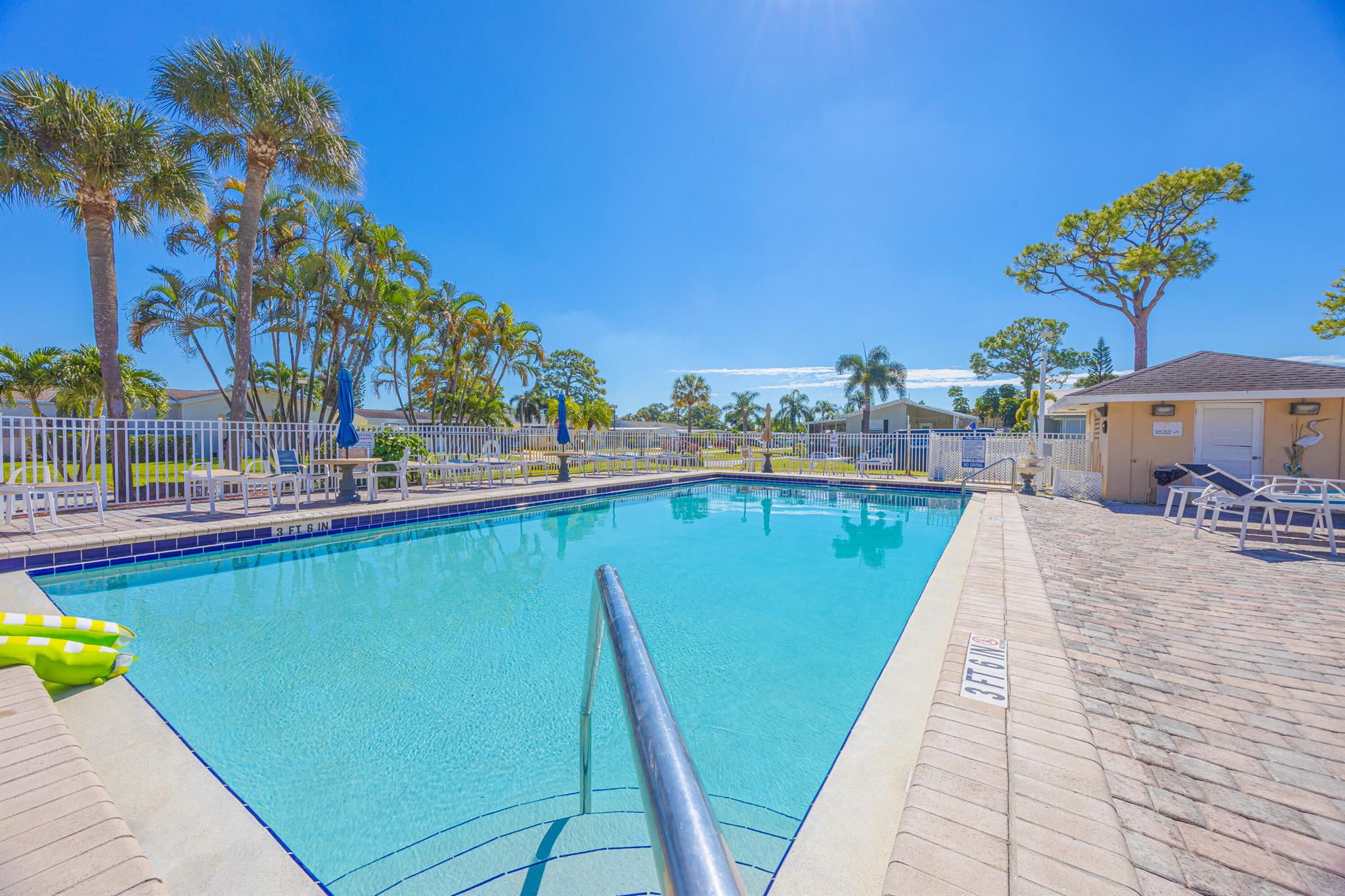 MARALAGO CAY - Residential