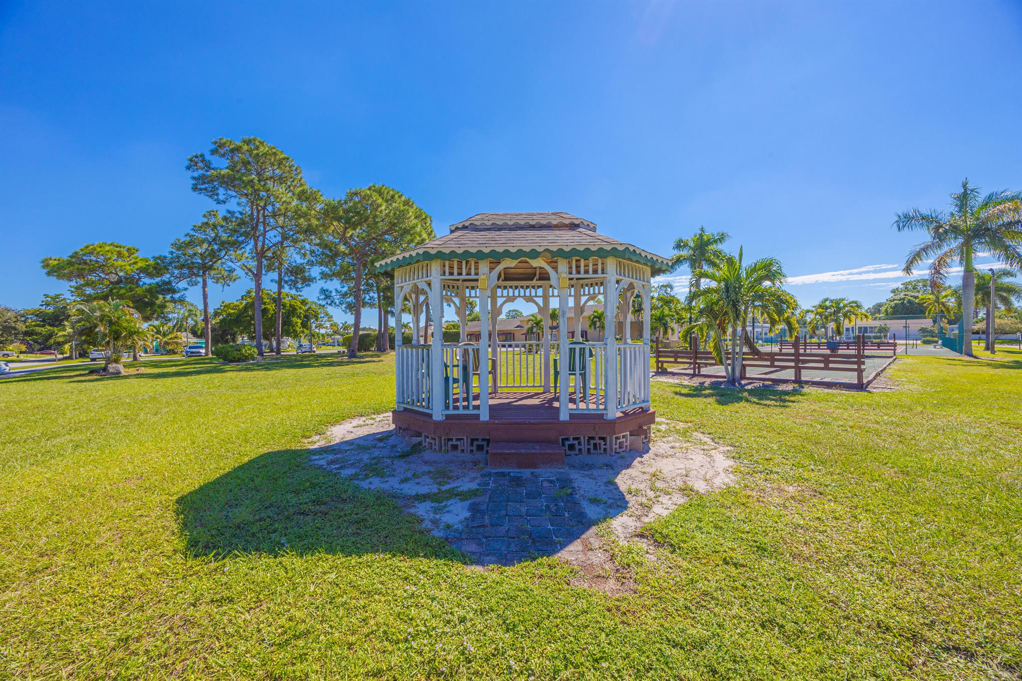 MARALAGO CAY - Residential