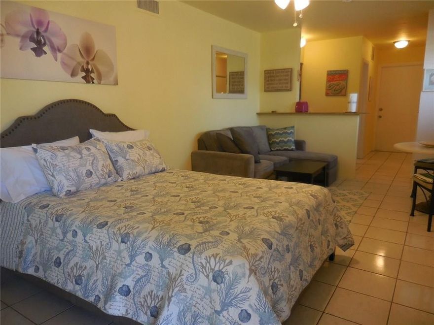 TOTALLY FURNISHED WITH BRAND NEW FURNITURE LARGE EFFICIENCY APARTMENT, ALL UTILITY INCLUDED, CABLE WITH INTERNET INCLUDED. JUST BRING YOUR PERSONAL BELONGINGS AND MOVE-IN. THIS APARTMENT IS ONLY ONE AND THE HALF BLOCKS TO THE BEACH.THIS UNIT IS AVAILABLE NOW NOT SEASONAL.