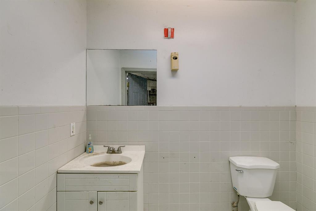 A. A. BERRYS PLAT - Commercial Sale