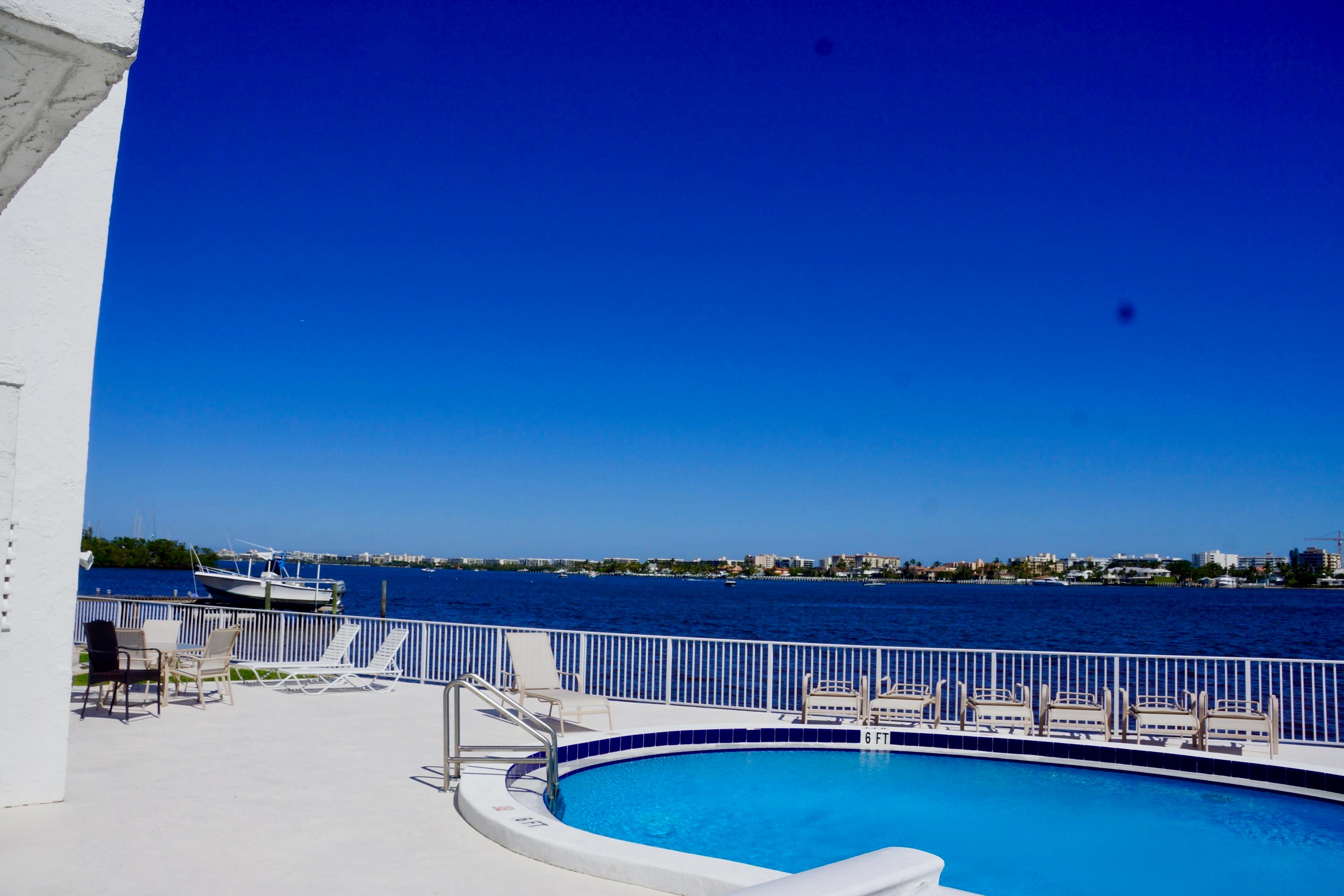 301 Croton Avenue 406