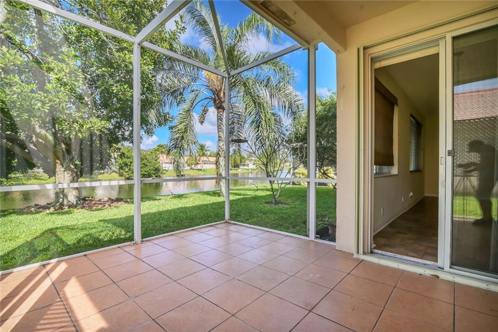 Coquina Lakes /Riverglen - Residential