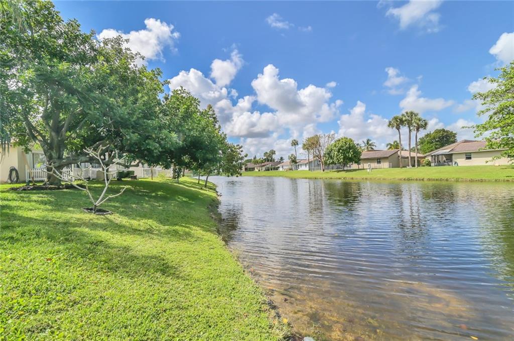 Coquina Lakes /Riverglen - Residential