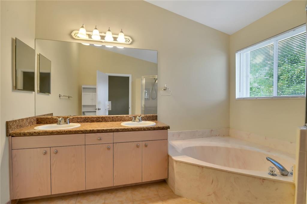 Coquina Lakes /Riverglen - Residential