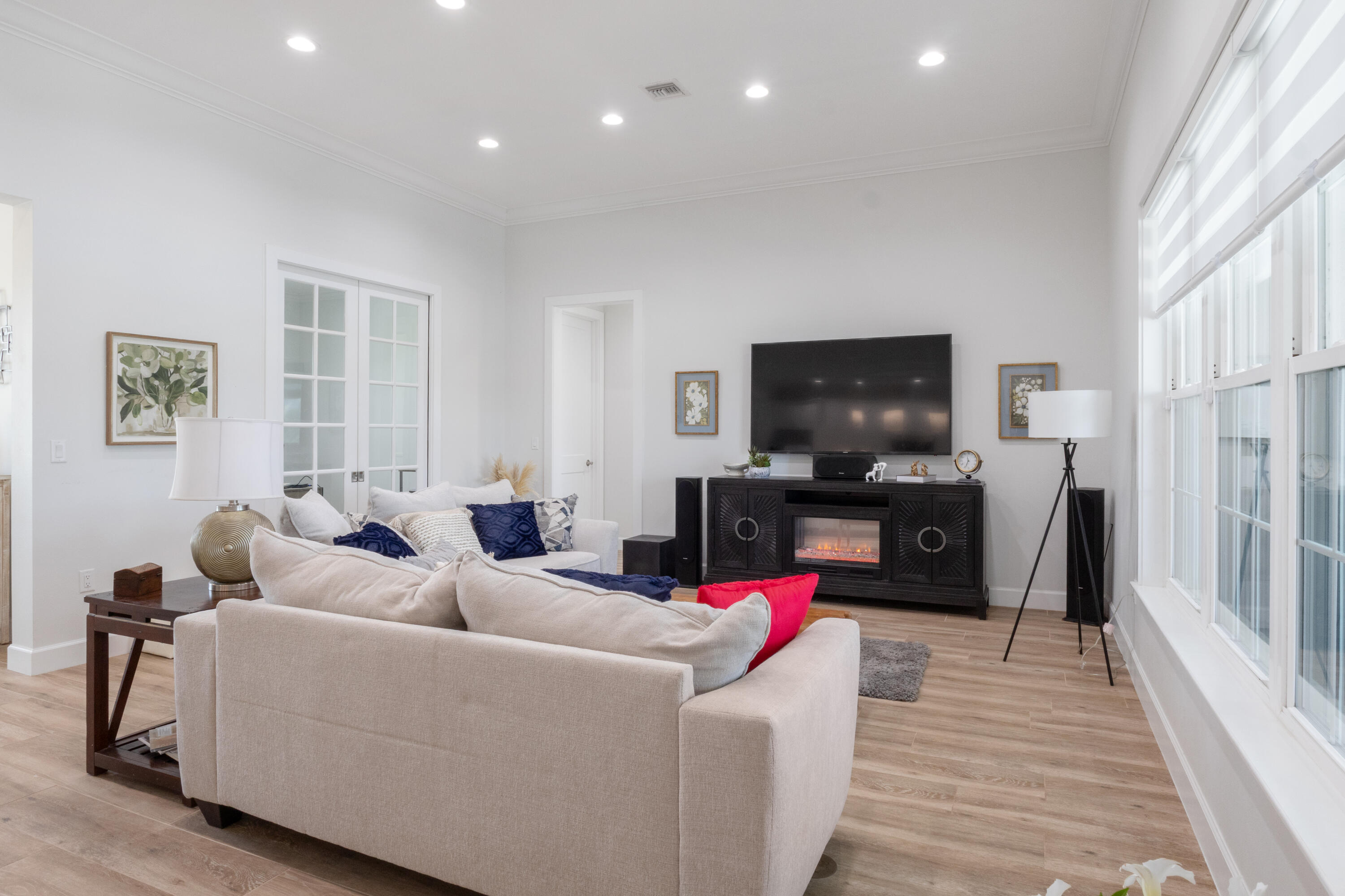 SHERMAN WOOD RANCHES - Residential