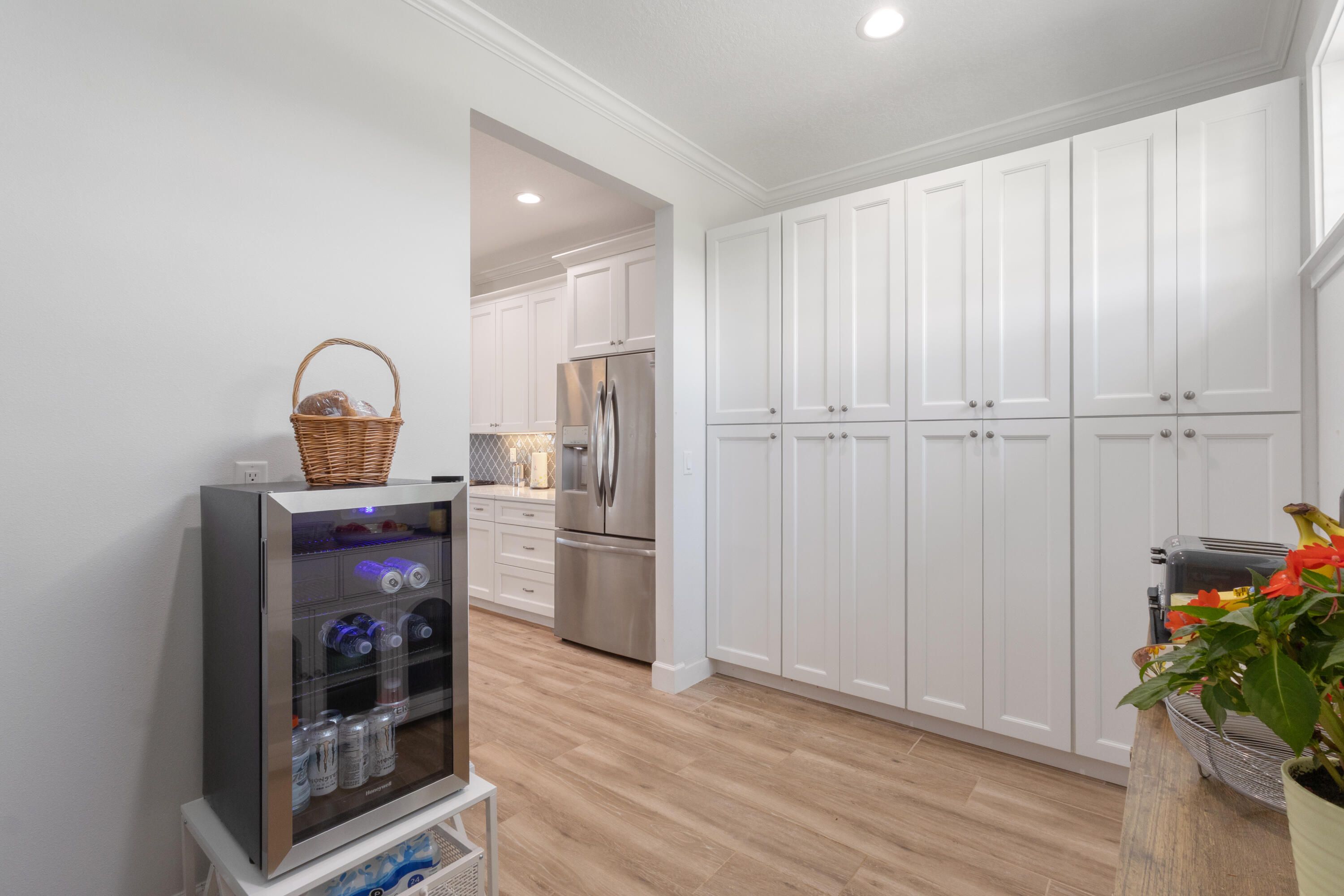 SHERMAN WOOD RANCHES - Residential