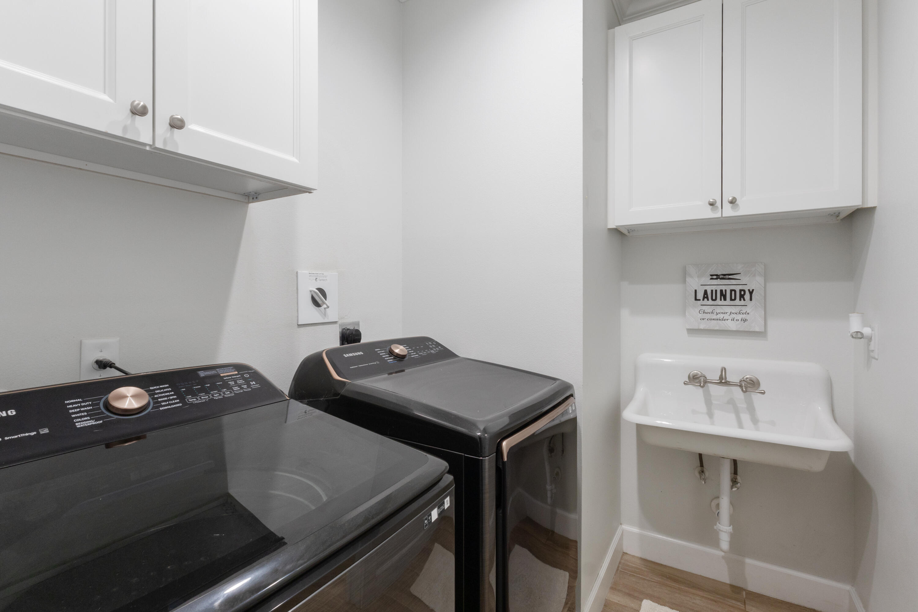 SHERMAN WOOD RANCHES - Residential
