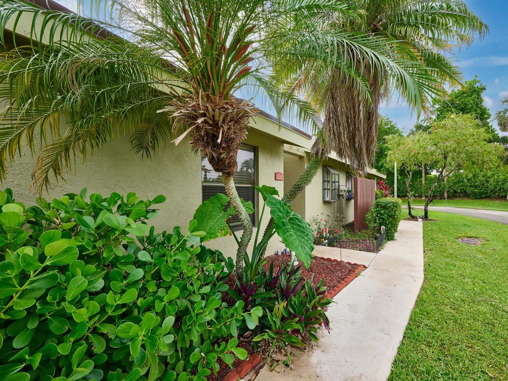 Photo of 151 Meadows Drive, Boynton Beach, FL 33436 (MLS # R11090161)