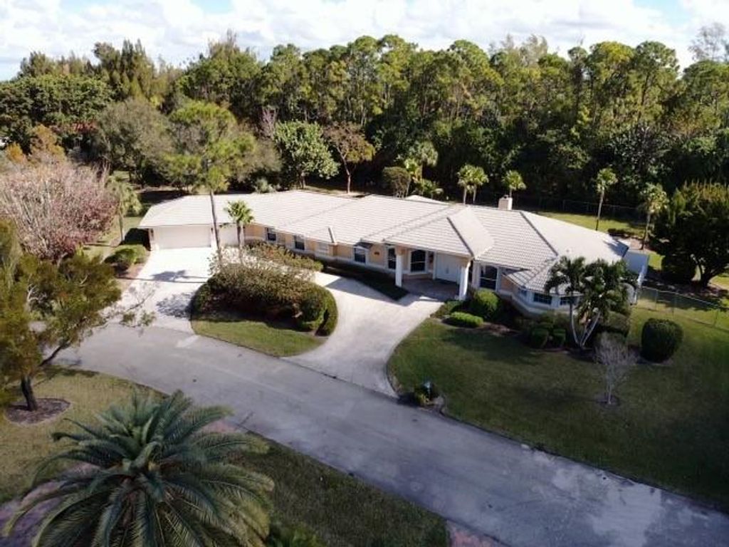 Photo of 7550 NW 49th Ln Ln, Coconut Creek, FL 33073 (MLS # F10334031)