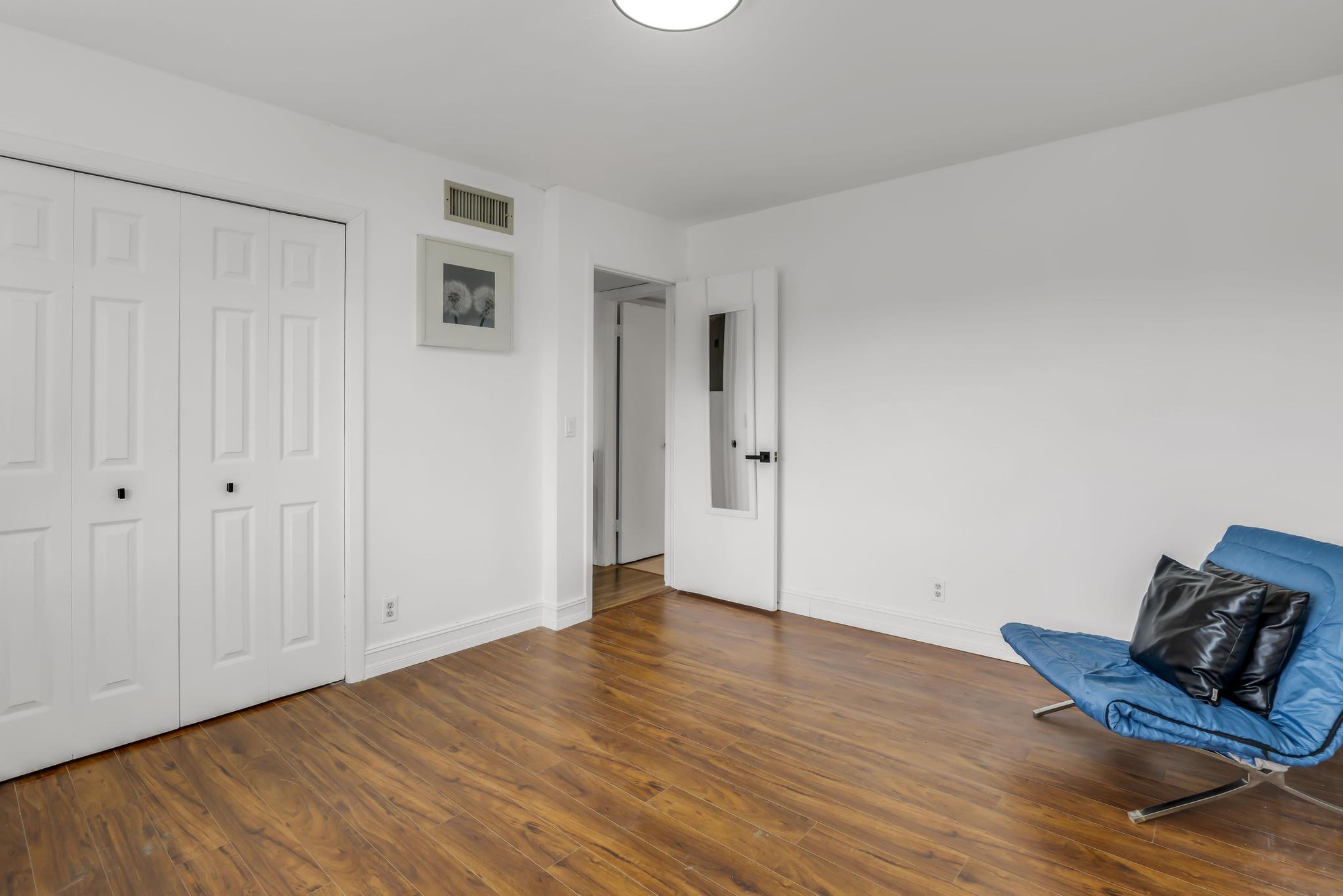 RACQUET CLUB APARTMENTS AT - Residential