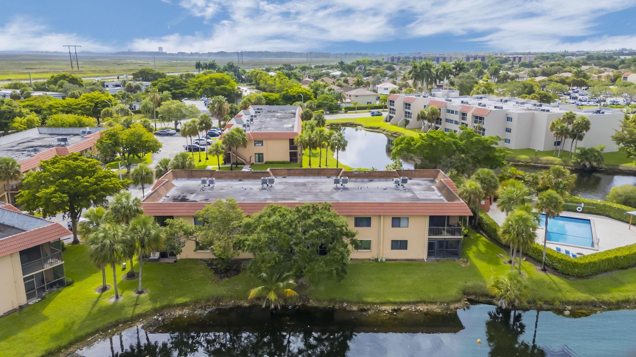 RACQUET CLUB APARTMENTS AT - Residential