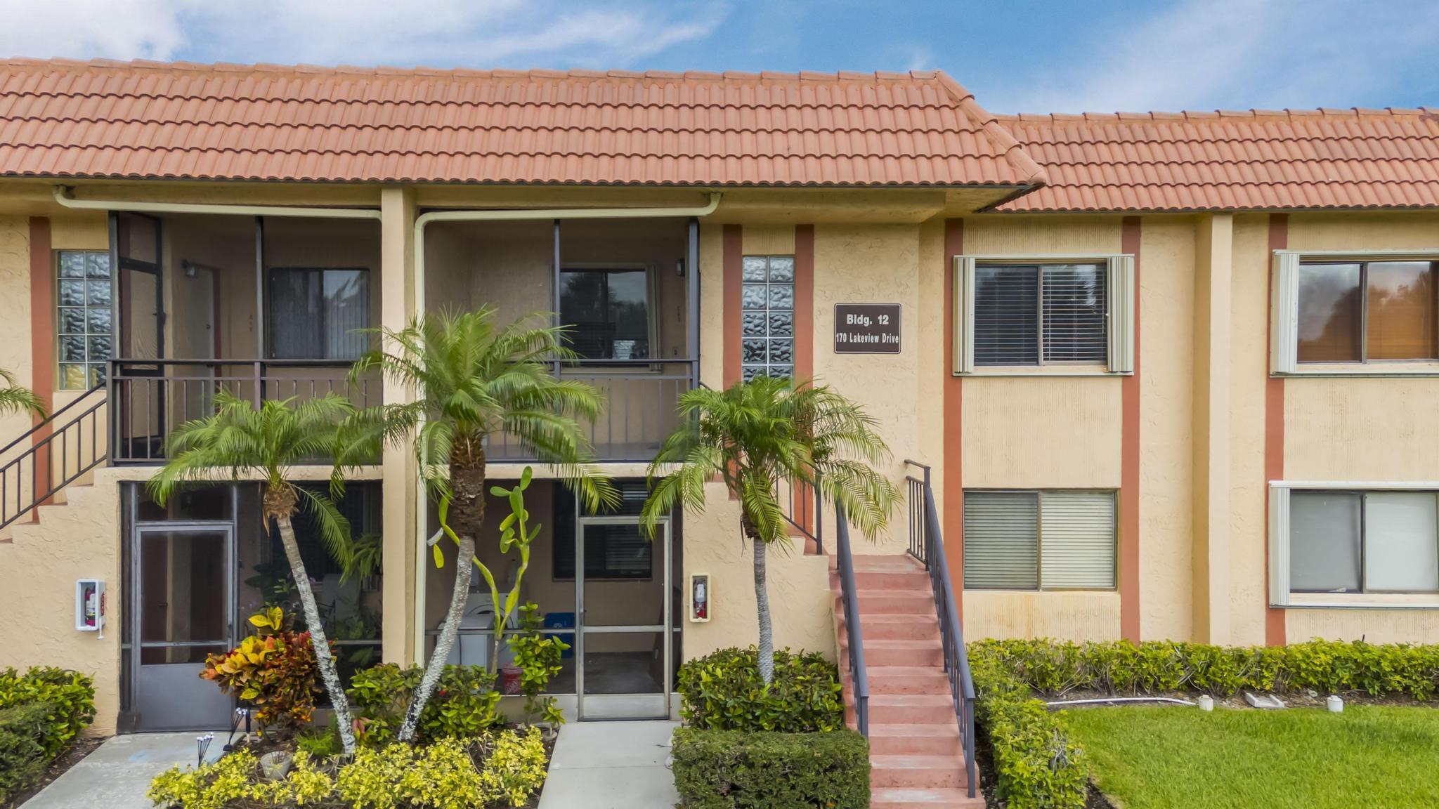 RACQUET CLUB APARTMENTS AT - Residential