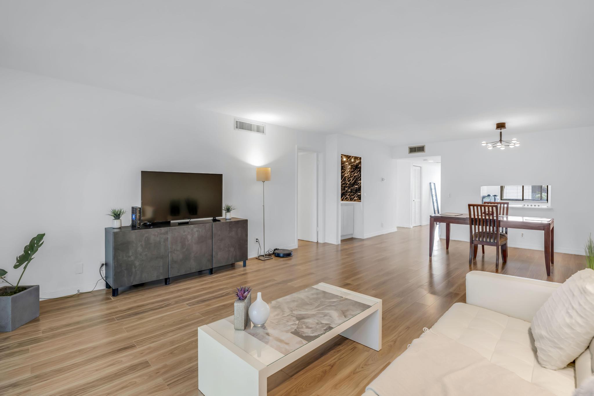 RACQUET CLUB APARTMENTS AT - Residential