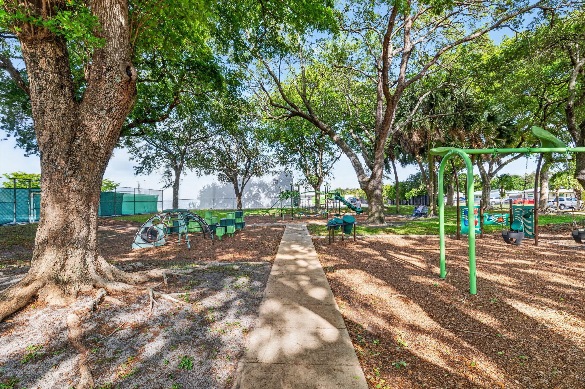 BREEZYWAY MANOR SECOND ADD - Residential