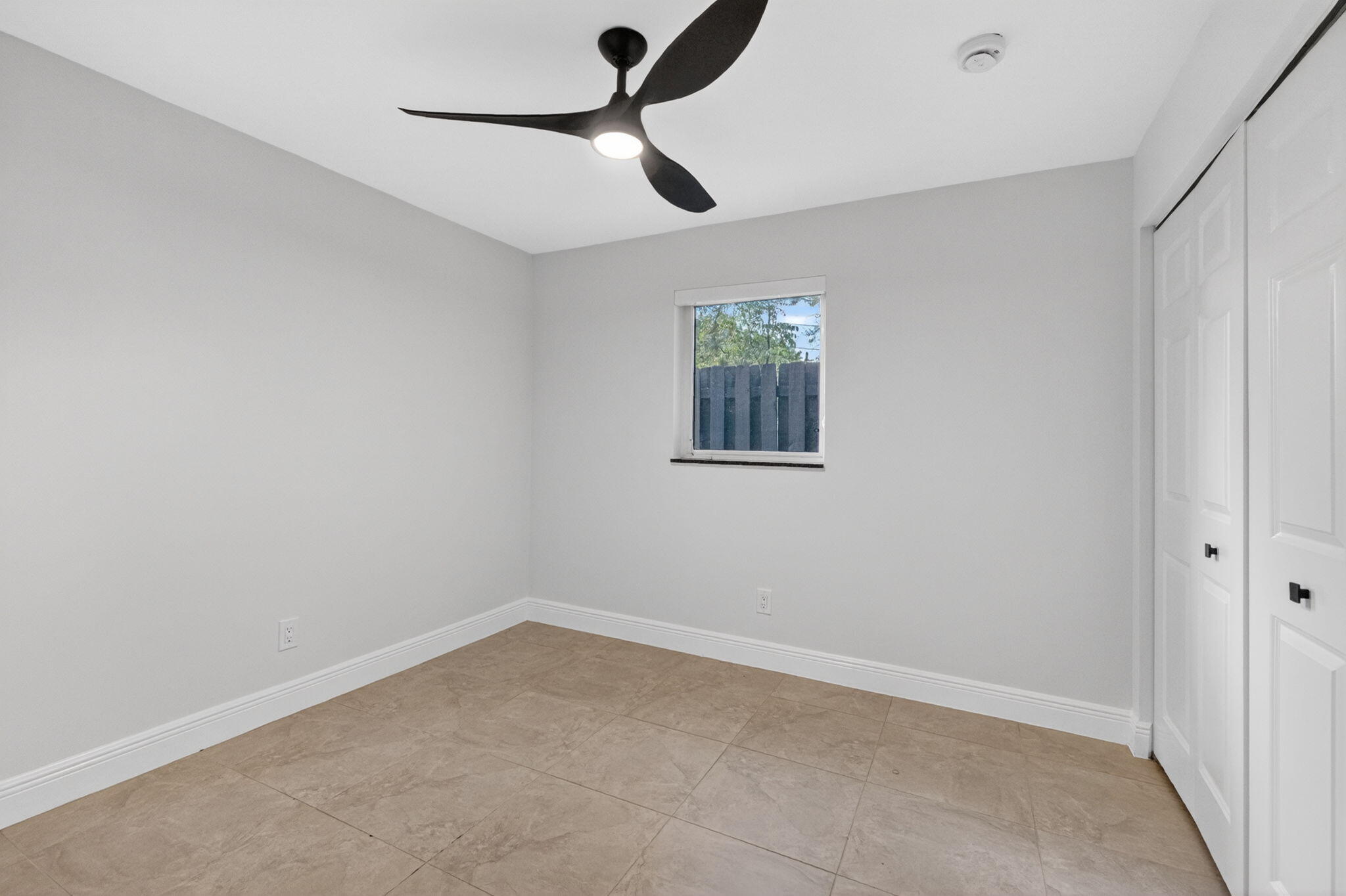 BREEZYWAY MANOR SECOND ADD - Residential