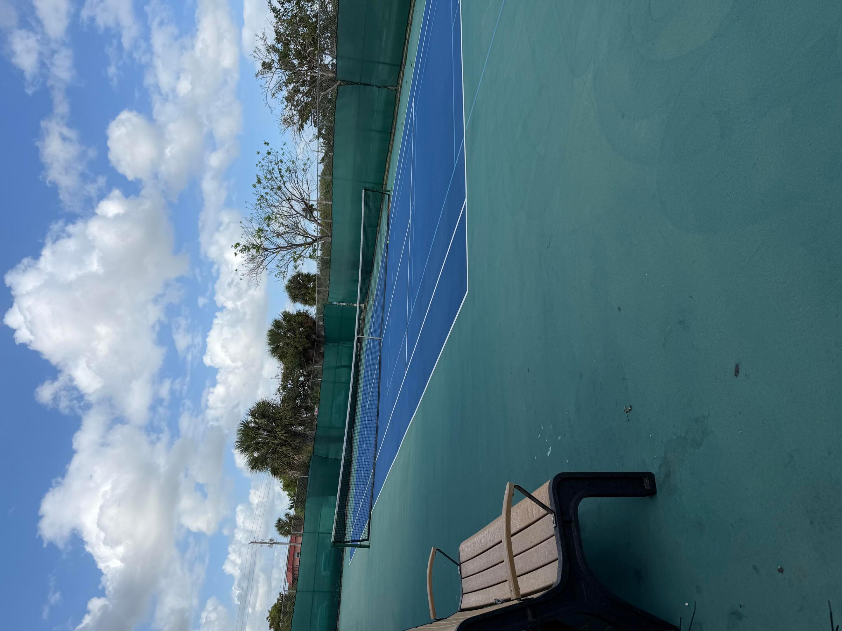 BREEZYWAY MANOR SECOND ADD - Residential