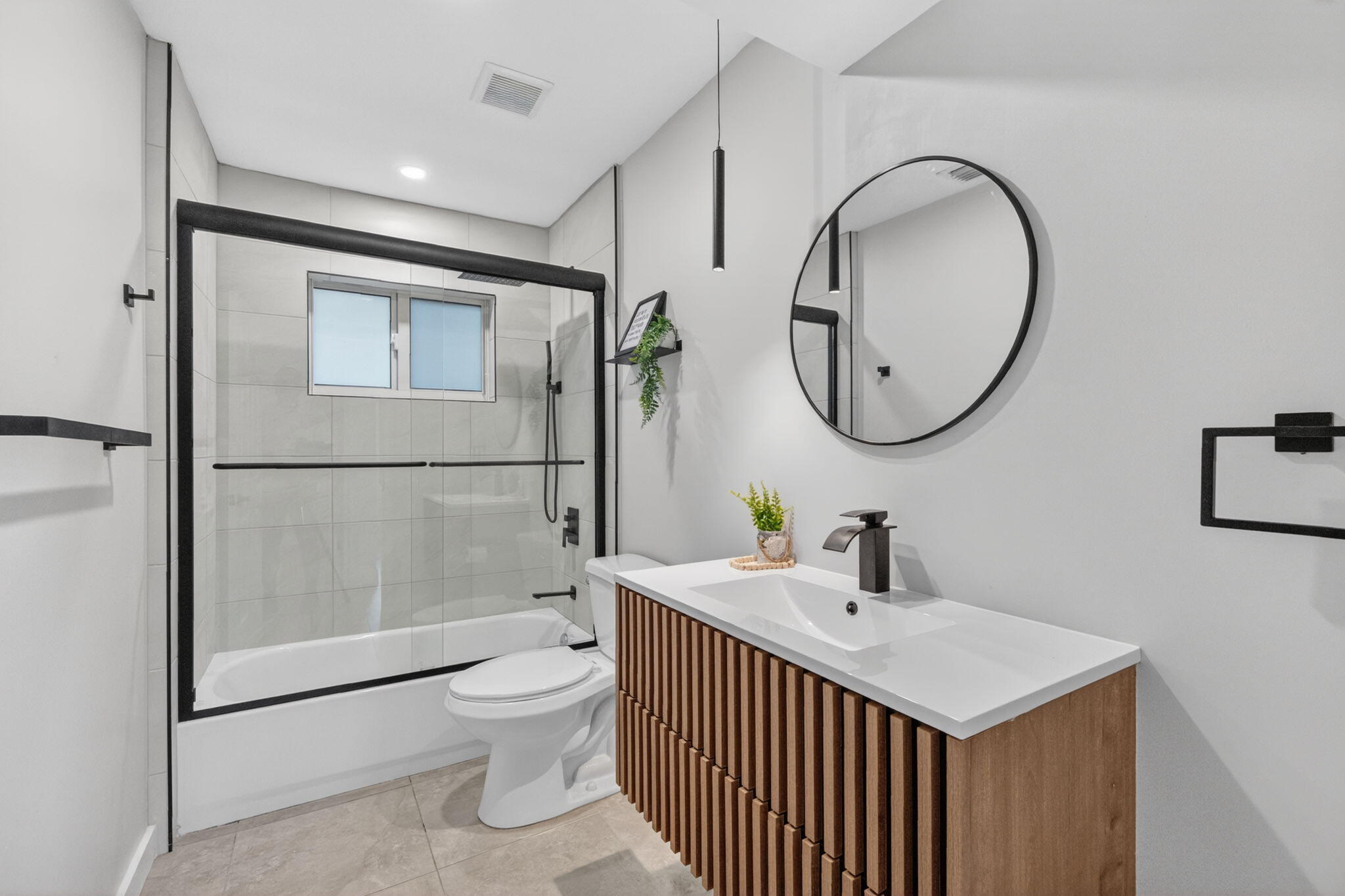 BREEZYWAY MANOR SECOND ADD - Residential