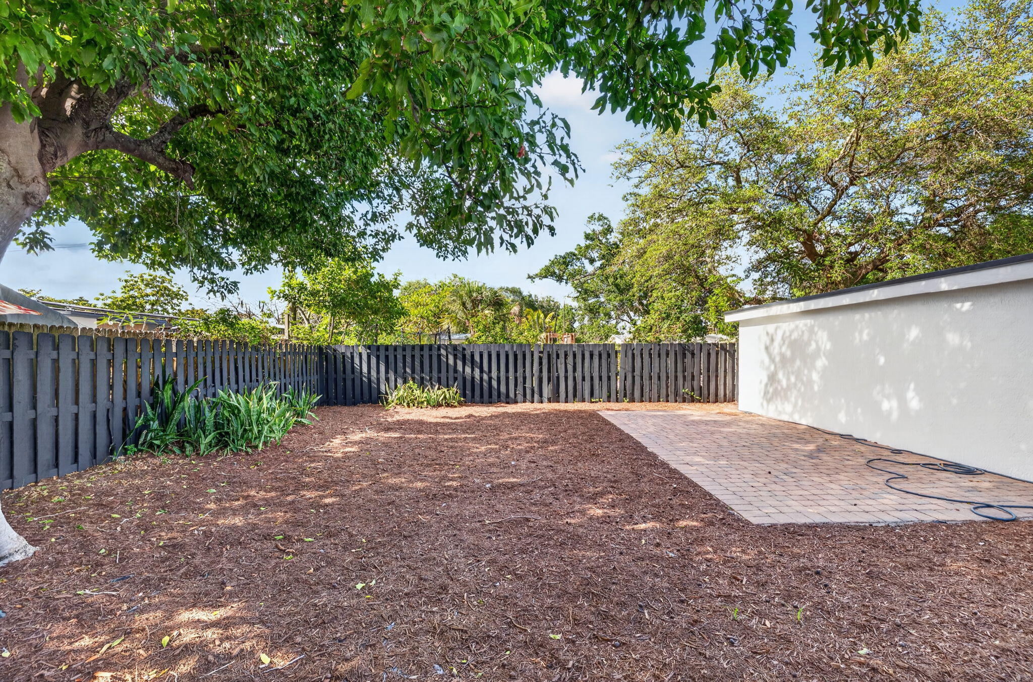 BREEZYWAY MANOR SECOND ADD - Residential