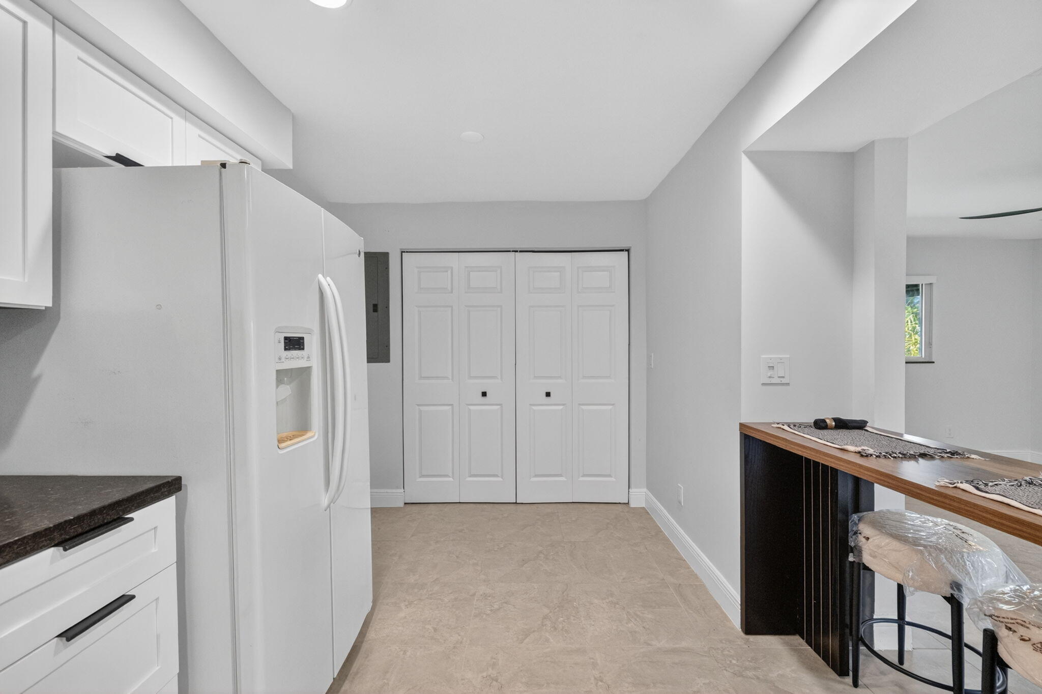 BREEZYWAY MANOR SECOND ADD - Residential