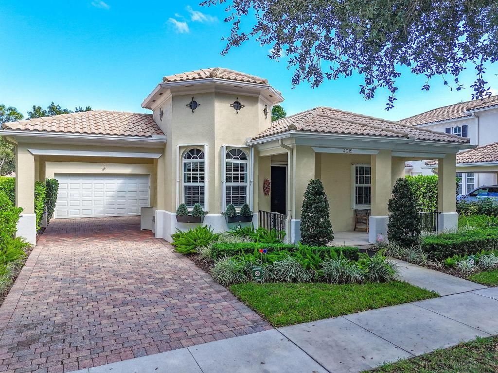 Photo of 4015 Community Drive, Jupiter, FL 33458 (MLS # R11138020)