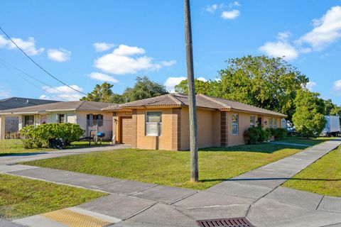 5201 SW 22nd St West Park FL 33023