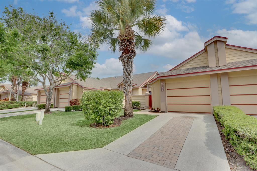 Photo of 2105 Landings Boulevard Blvd #2105, Green Acres, FL 33413 (MLS # R10710303)