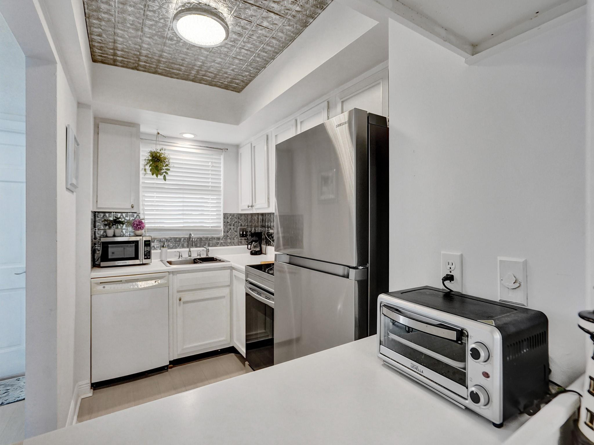 1850 S Ocean Boulevard 605