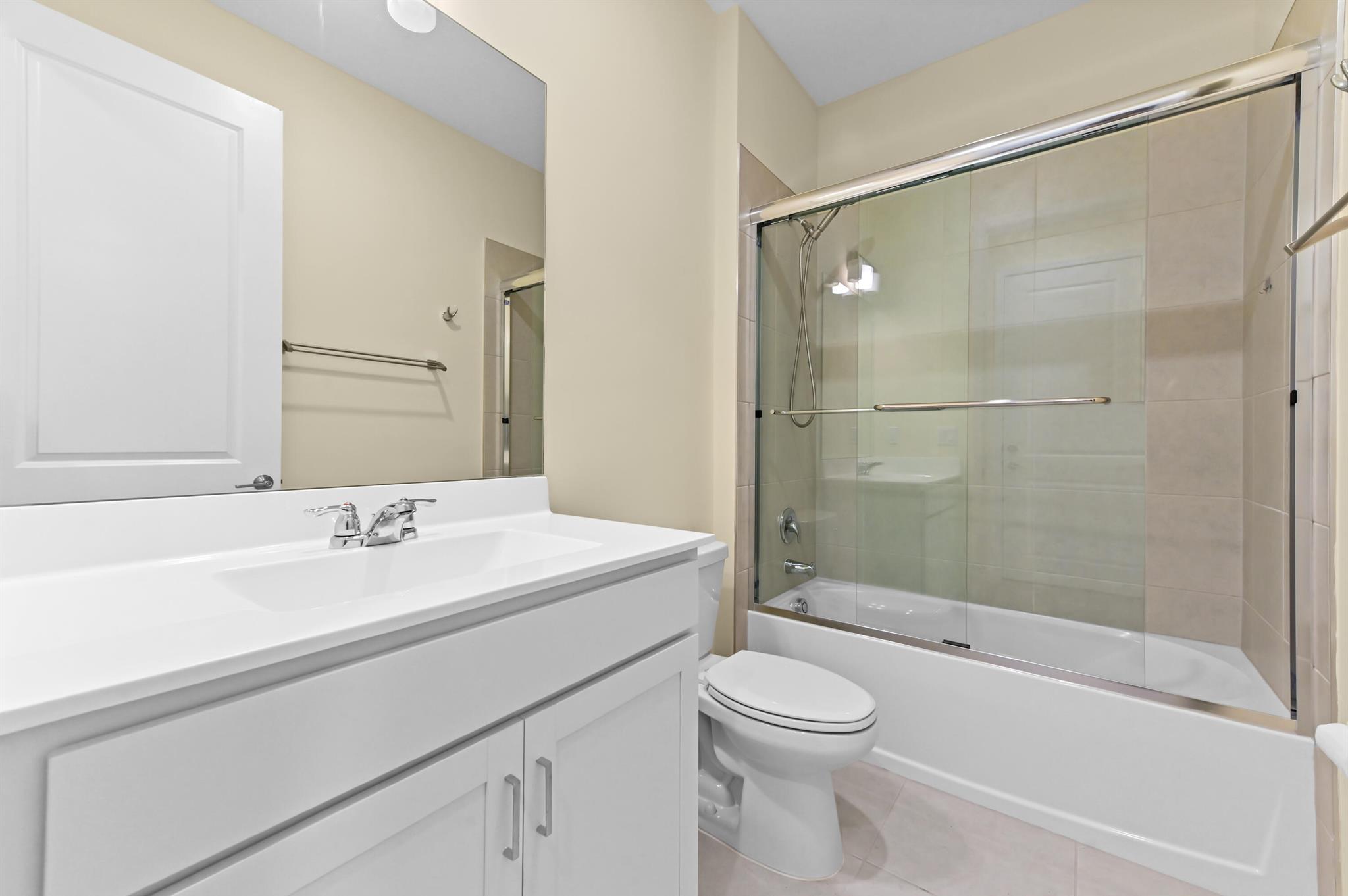 DELRAY TRAILS AT VILLA DE - Residential