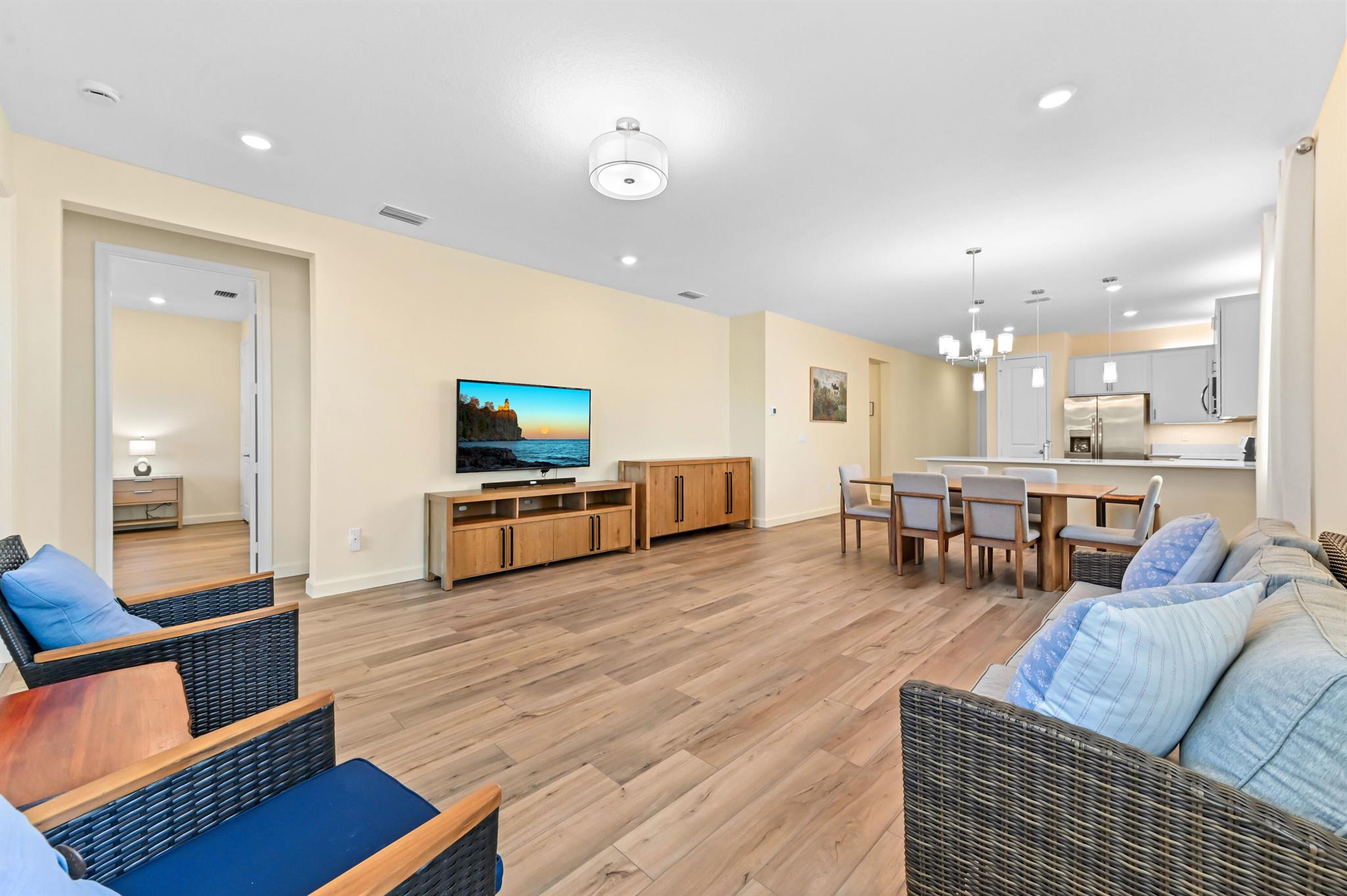 DELRAY TRAILS AT VILLA DE - Residential