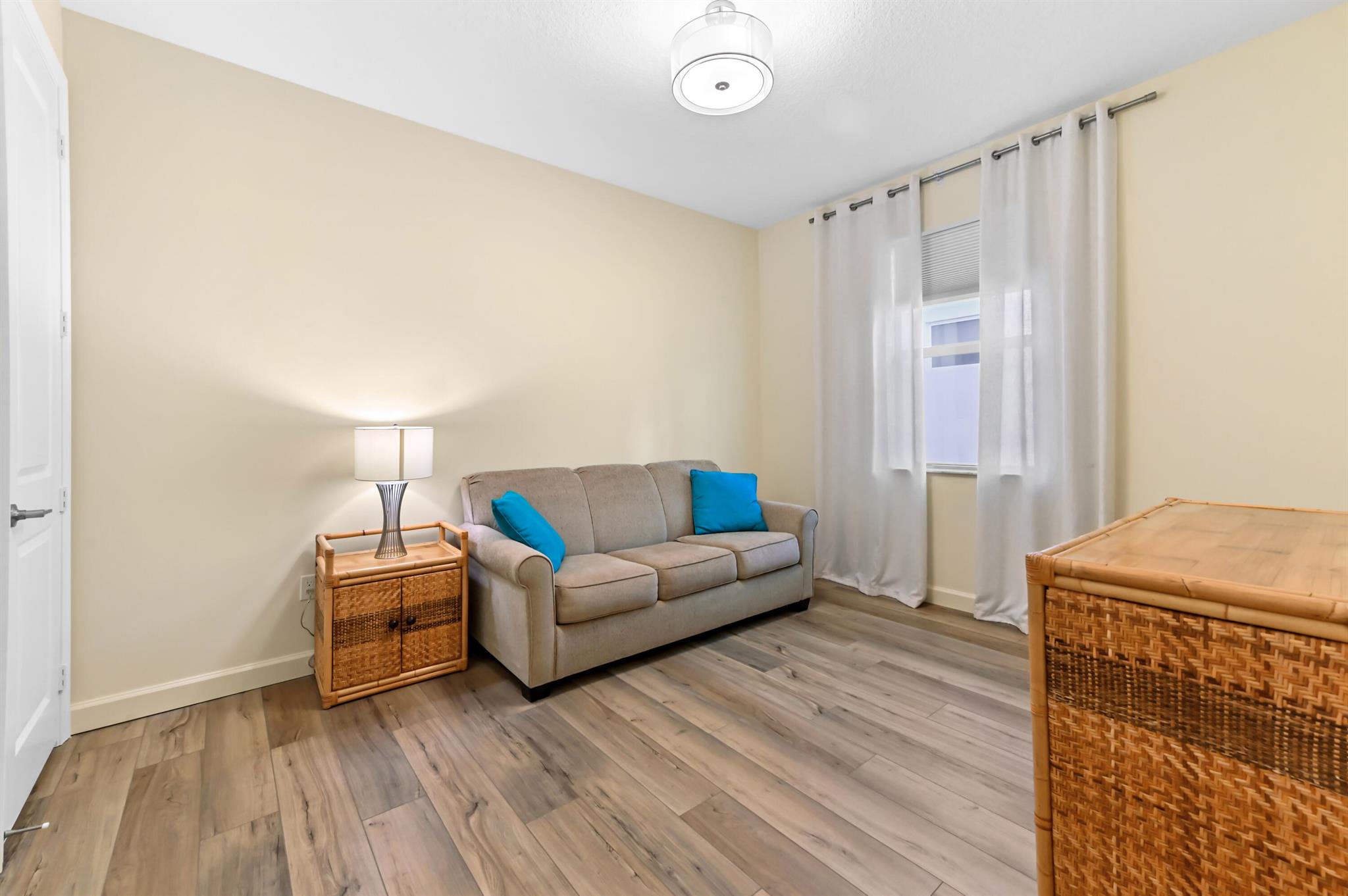 DELRAY TRAILS AT VILLA DE - Residential