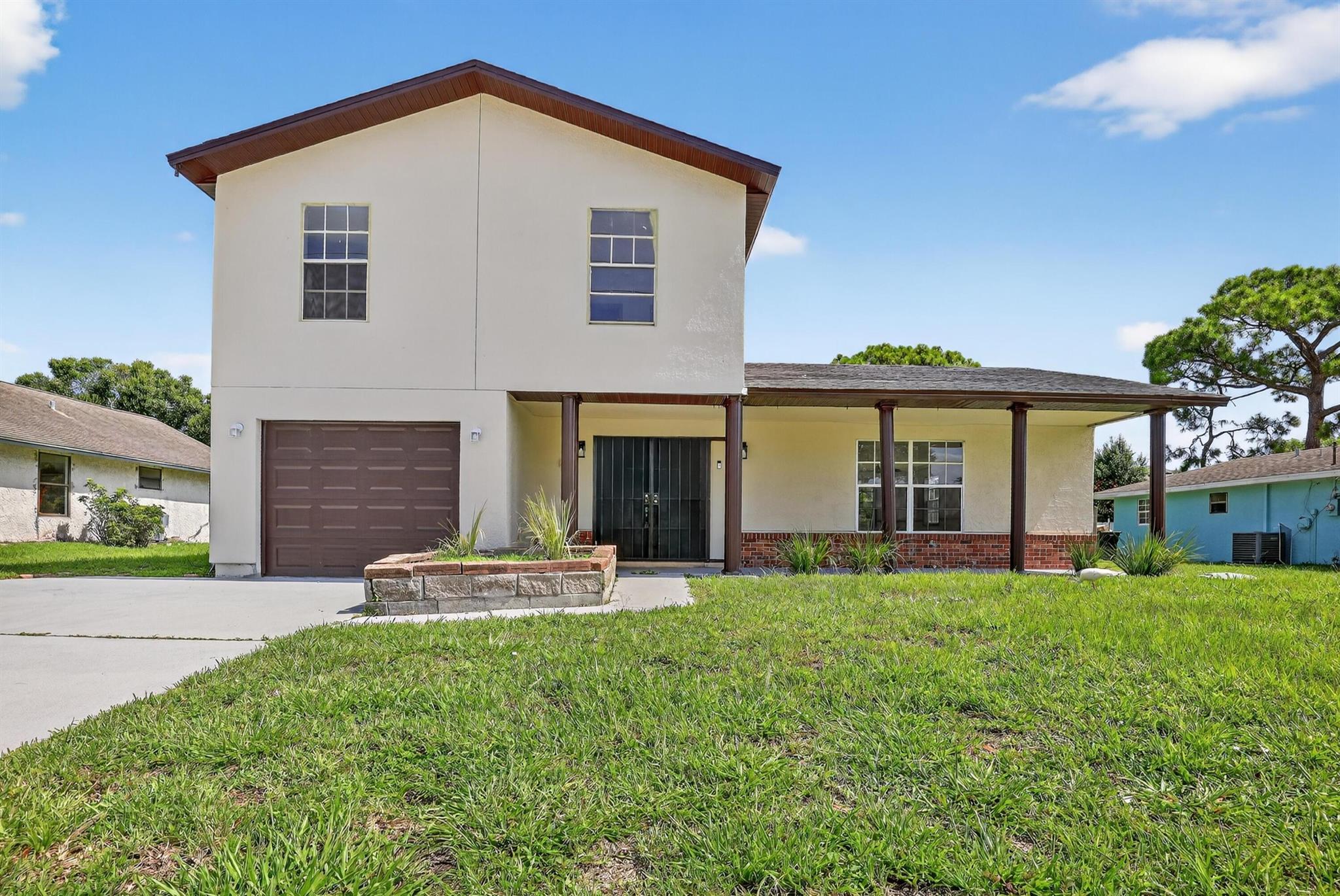 565 SE Port St Lucie Boulevard, Port St Lucie, FL, 34984/$399,000 1 565 SE Port St Lucie Boulevard