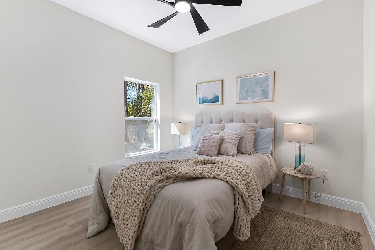 VERO LAKE ESTATES UNIT H-2 - Residential