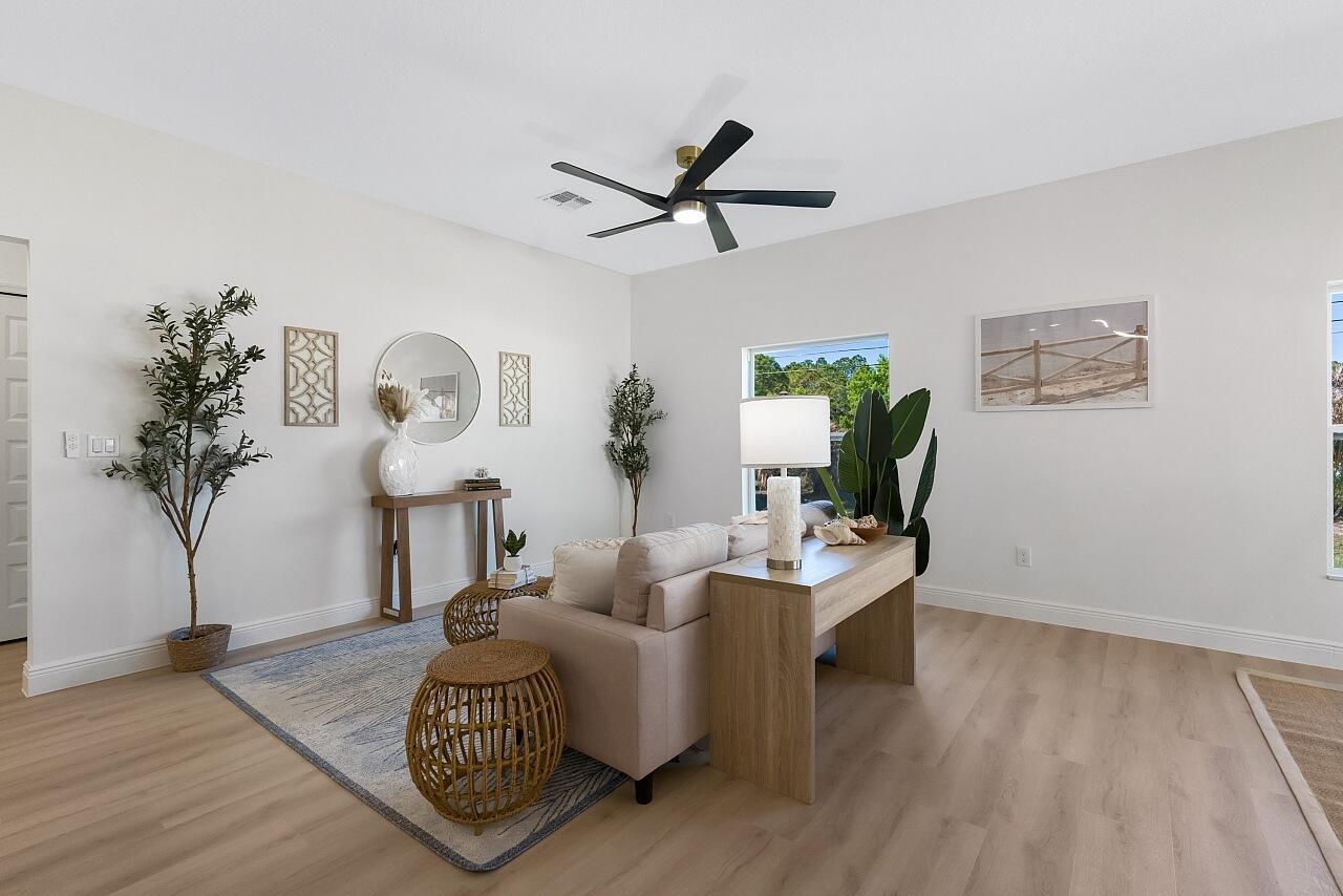 VERO LAKE ESTATES UNIT H-2 - Residential