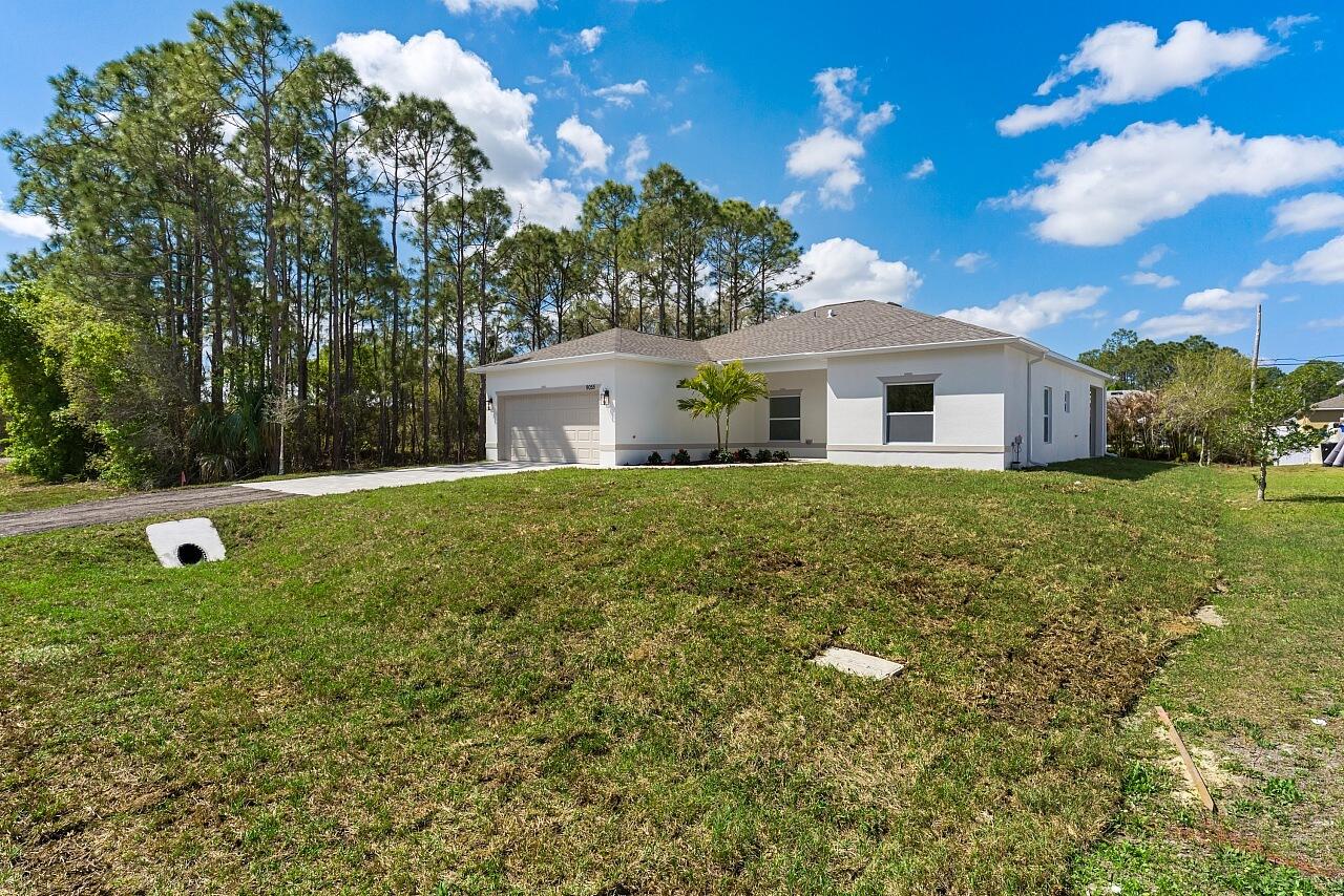 VERO LAKE ESTATES UNIT H-2 - Residential